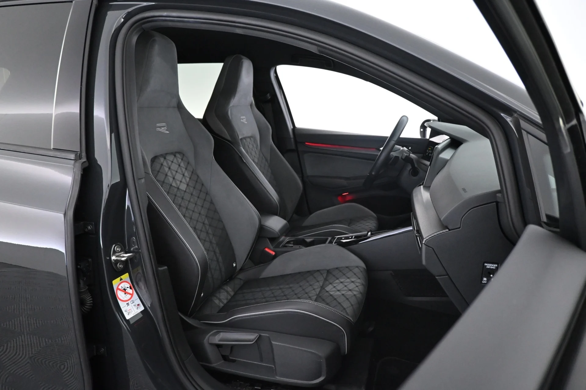 Car Image - 53v2MqeL1BvLUwHqCOQNCZ