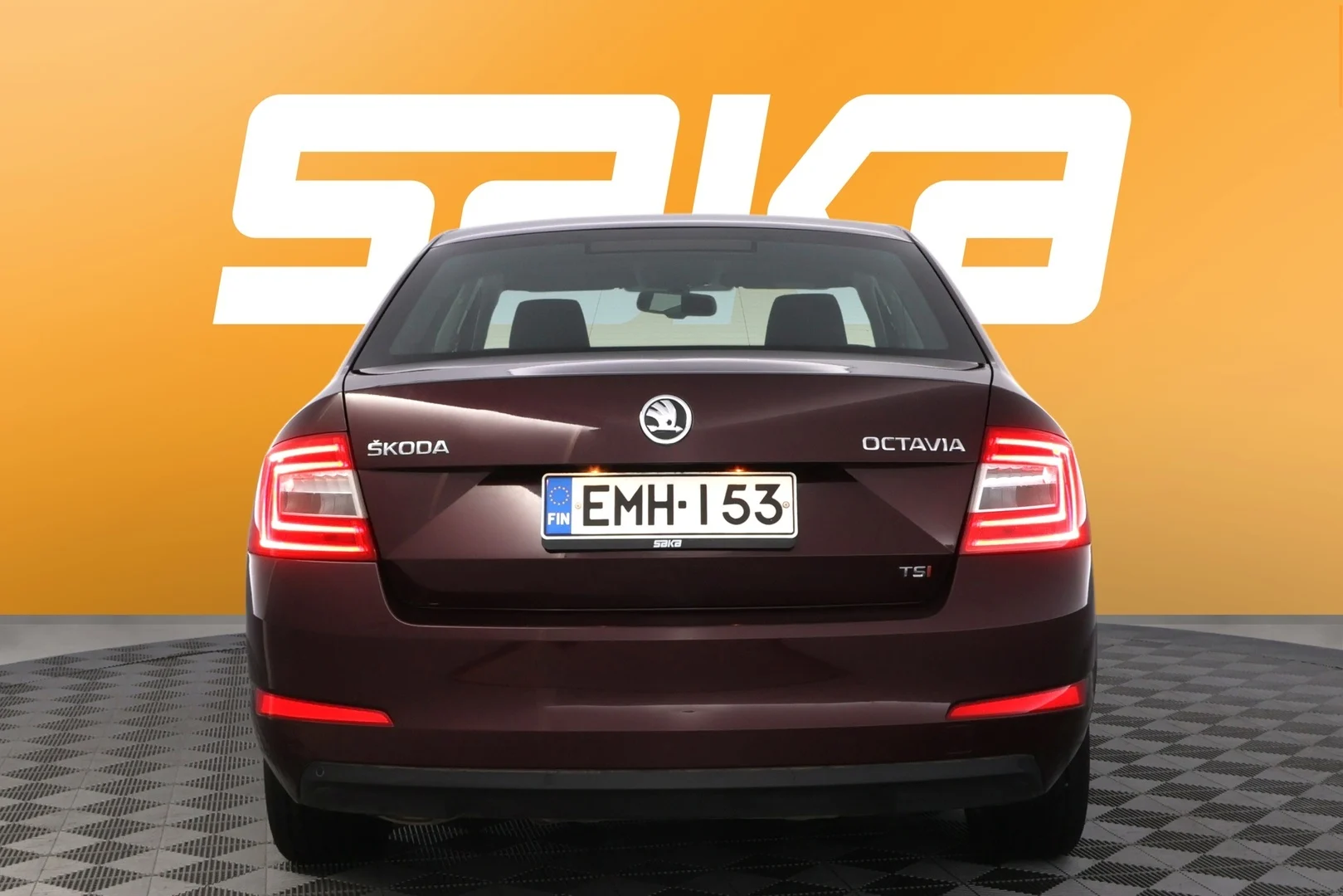 Car Image - UpwIIxLX0zZ3xnAeYUKkP