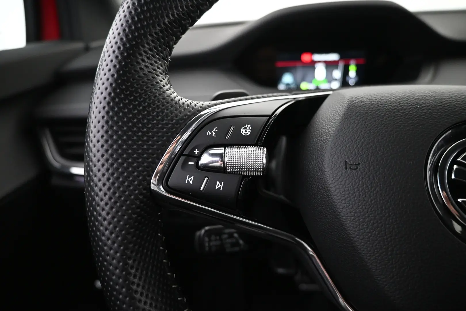 Car Image - 2qfBWiQ6hSw28B8N3VtJTc