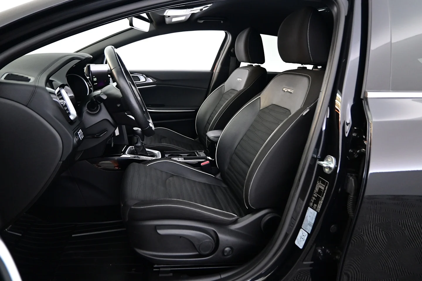 Car Image - 1afBniKKkVOUEPQ3G2tUGa