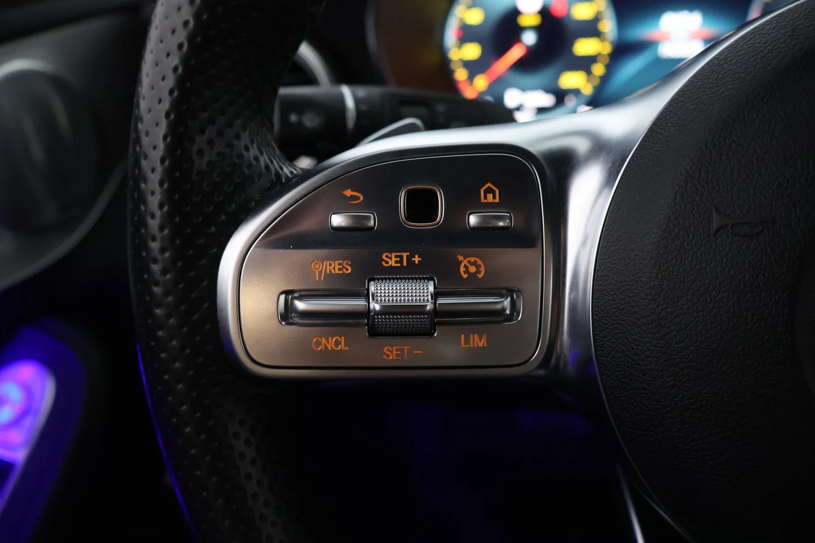 Car Image - 3O7T4uXrNH547L0pPZ9GOu