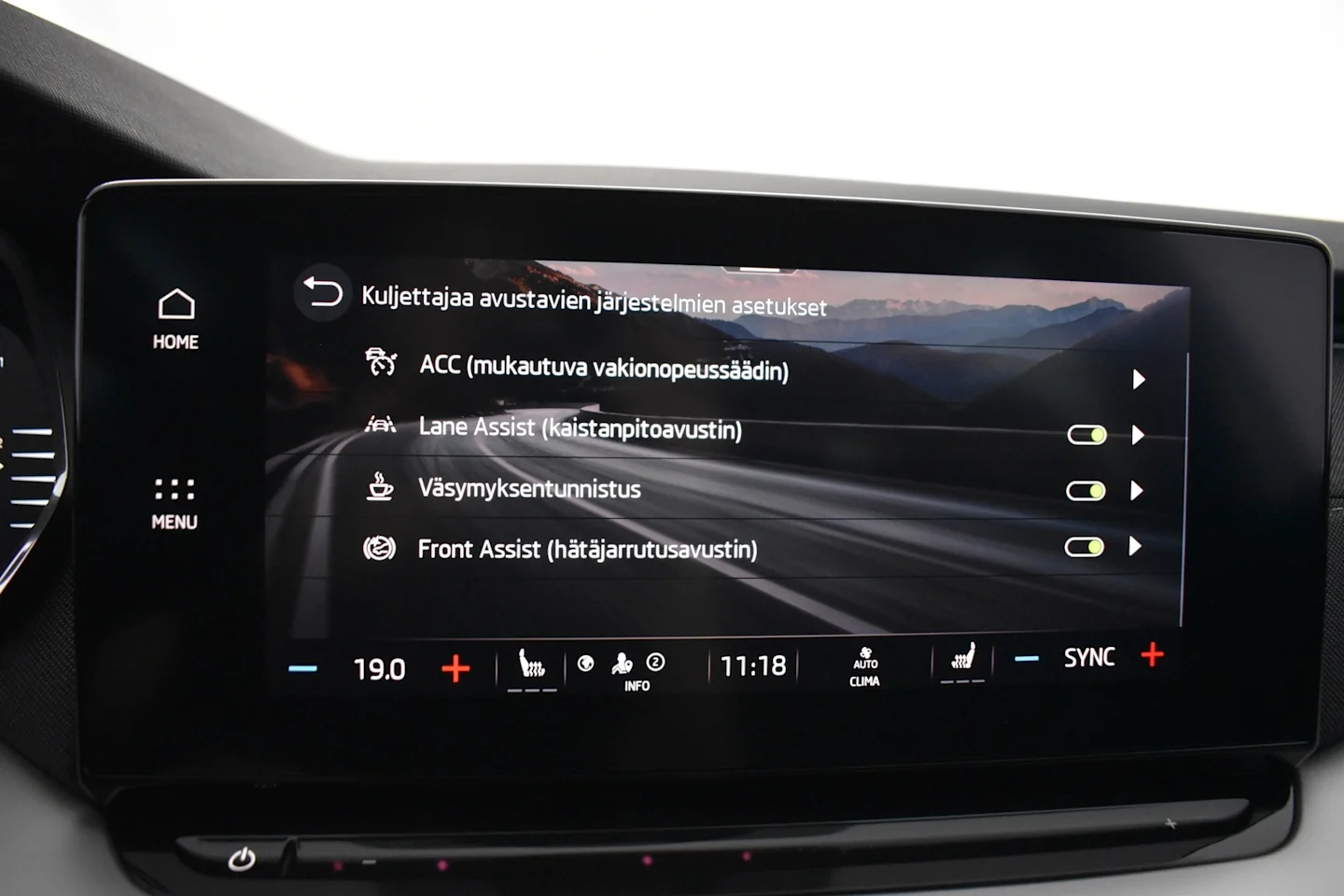 Car Image - 3W993AO9b30HfEeeebKYOG
