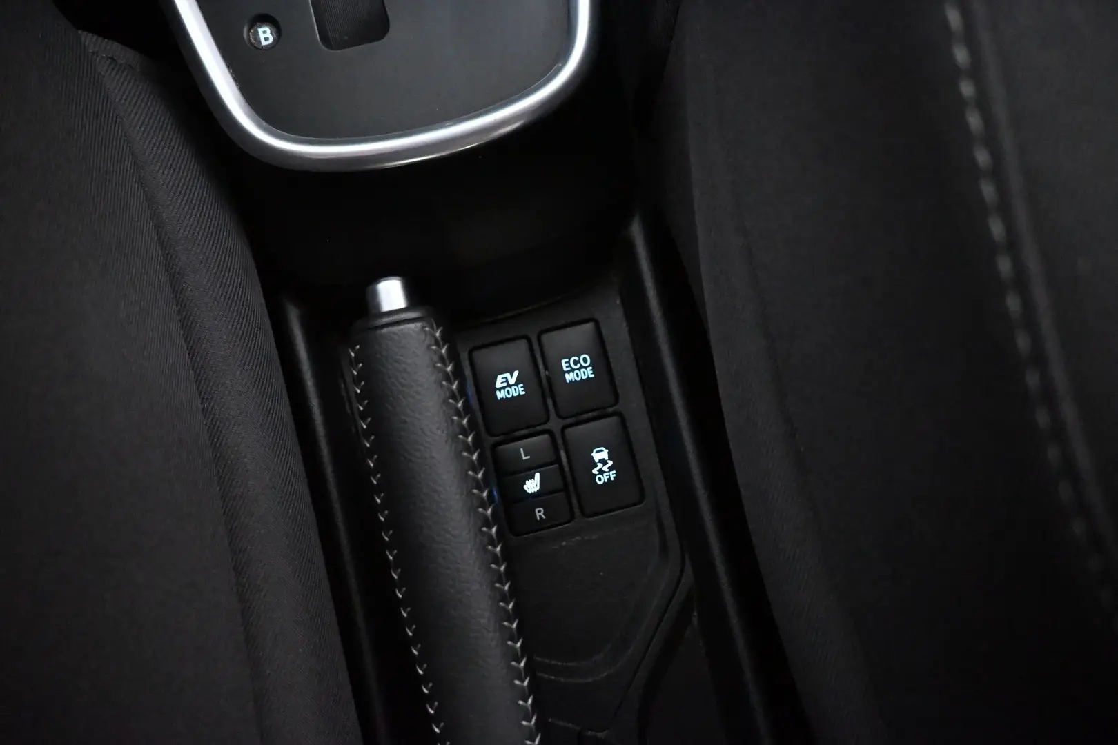 Car Image - 6iyTmQT3v4BtQt2HwEt4Wi