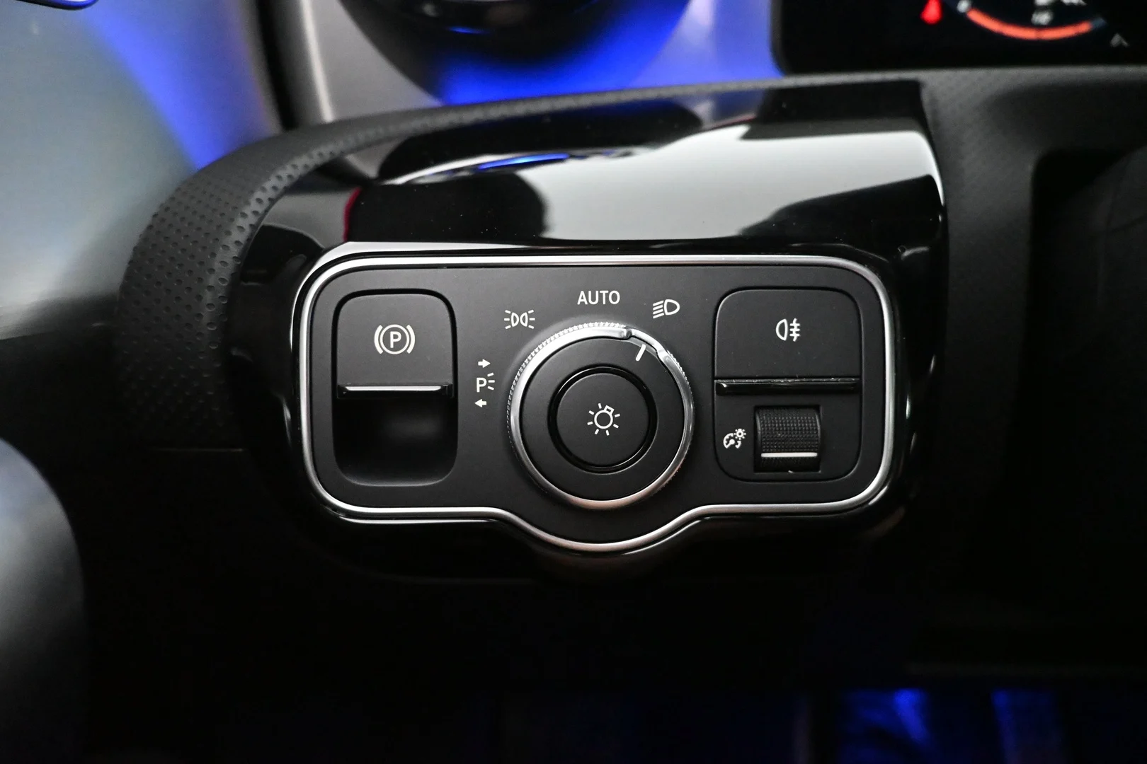 Car Image - 6xjeJEr40L7btNqgpECVh4