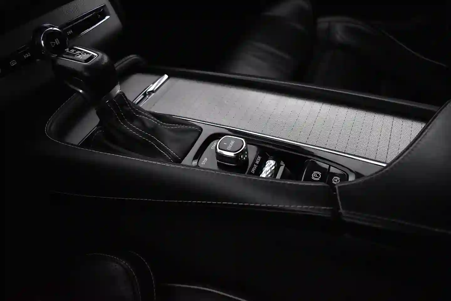 Car Image - tSD9zDIwXDuUO8I19vZbB
