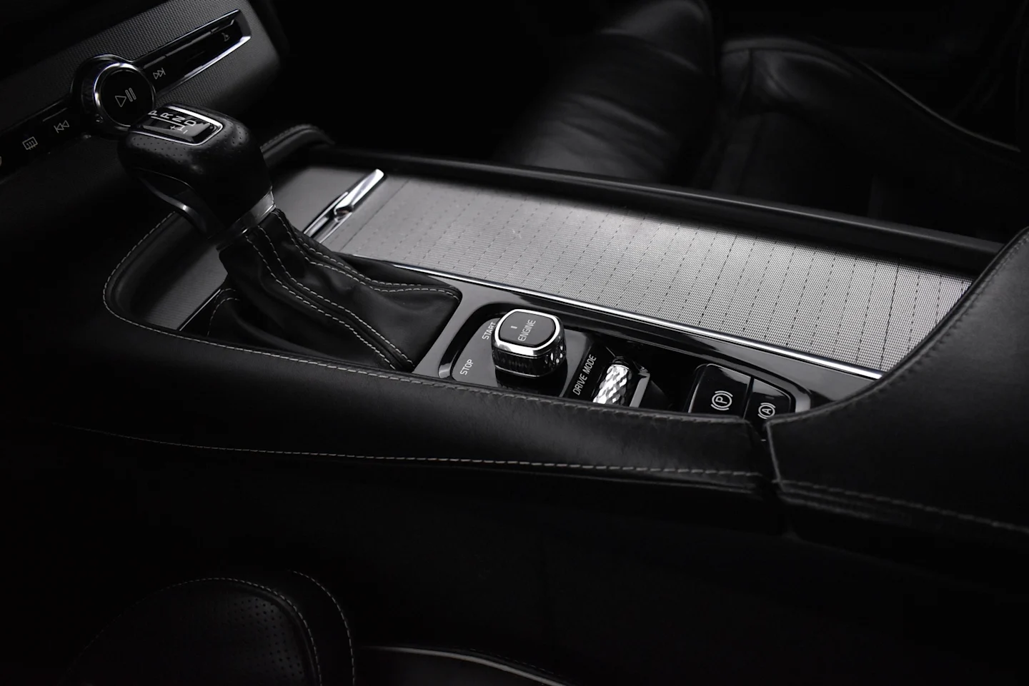 Car Image - tSD9zDIwXDuUO8I19vZbB