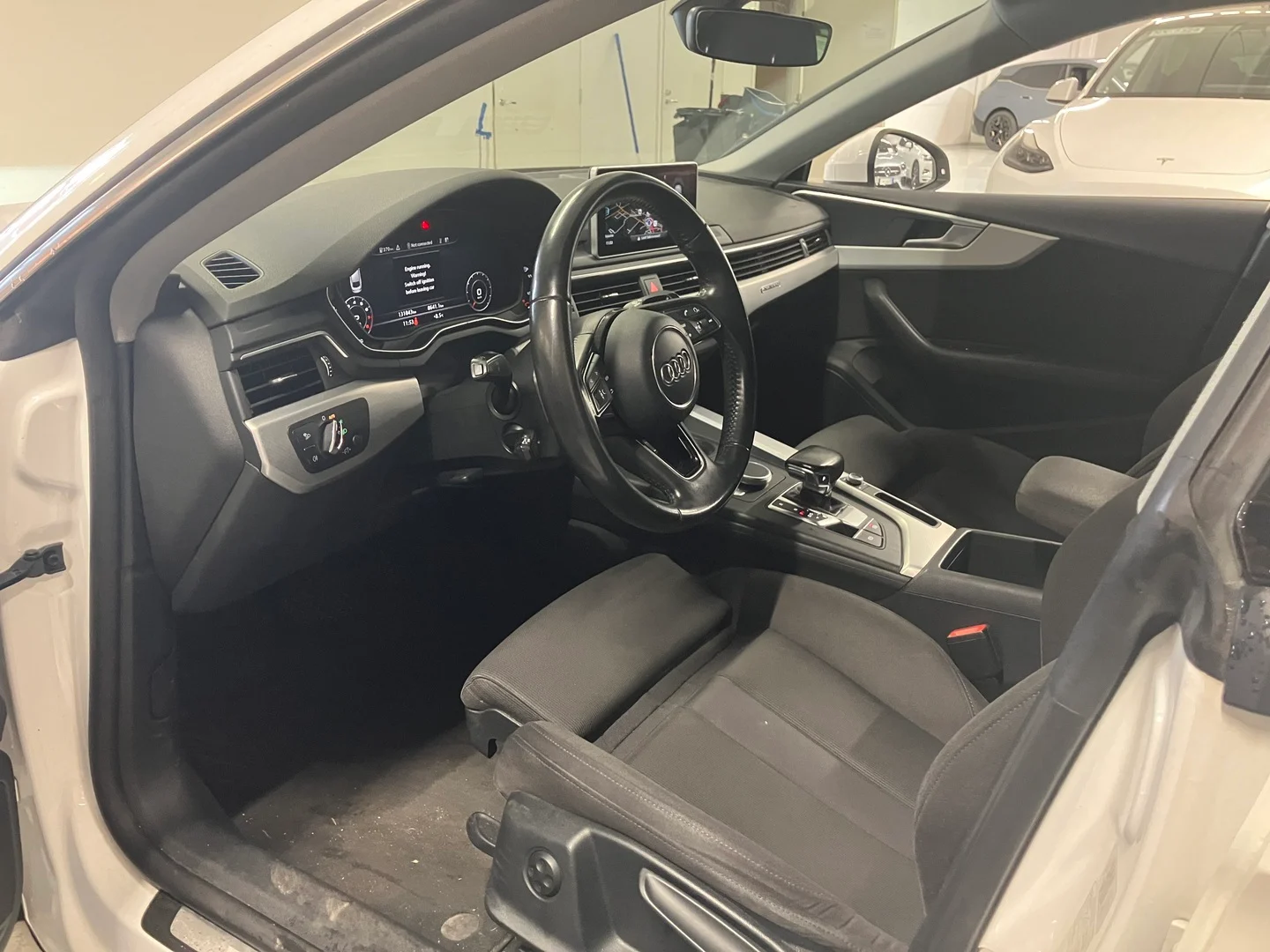 Car Image - 3S7pg8O54E4zbFYU5H878F