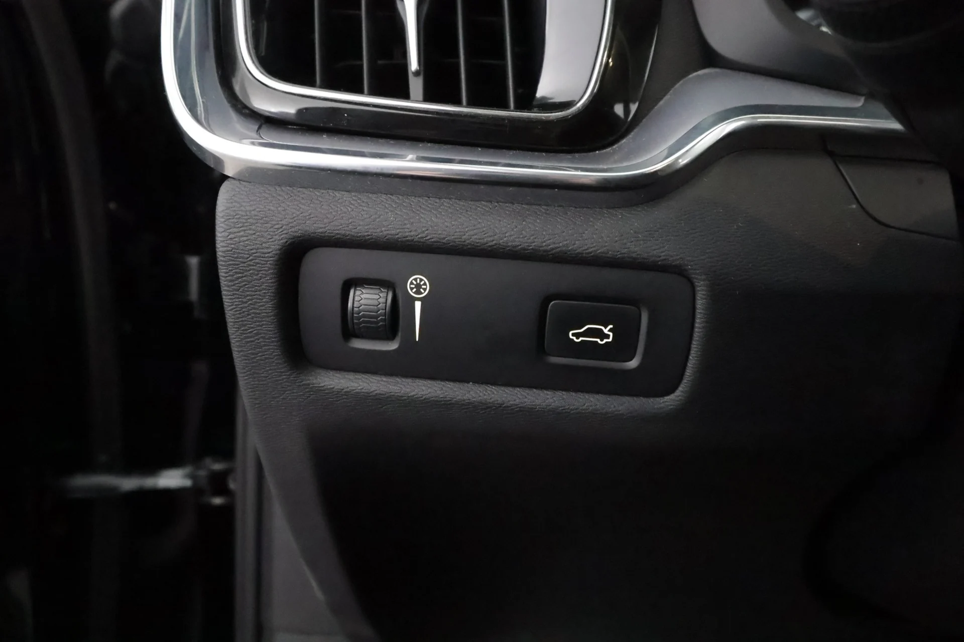 Car Image - 2oQnU4J5rh0TK5cJneX9qk