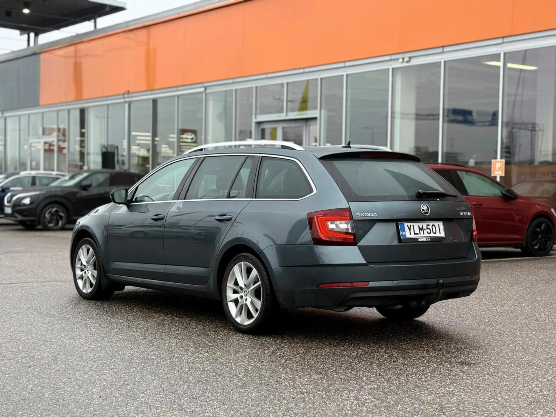 Car Image - 5d3264FXrE3HW1n1FRSTL