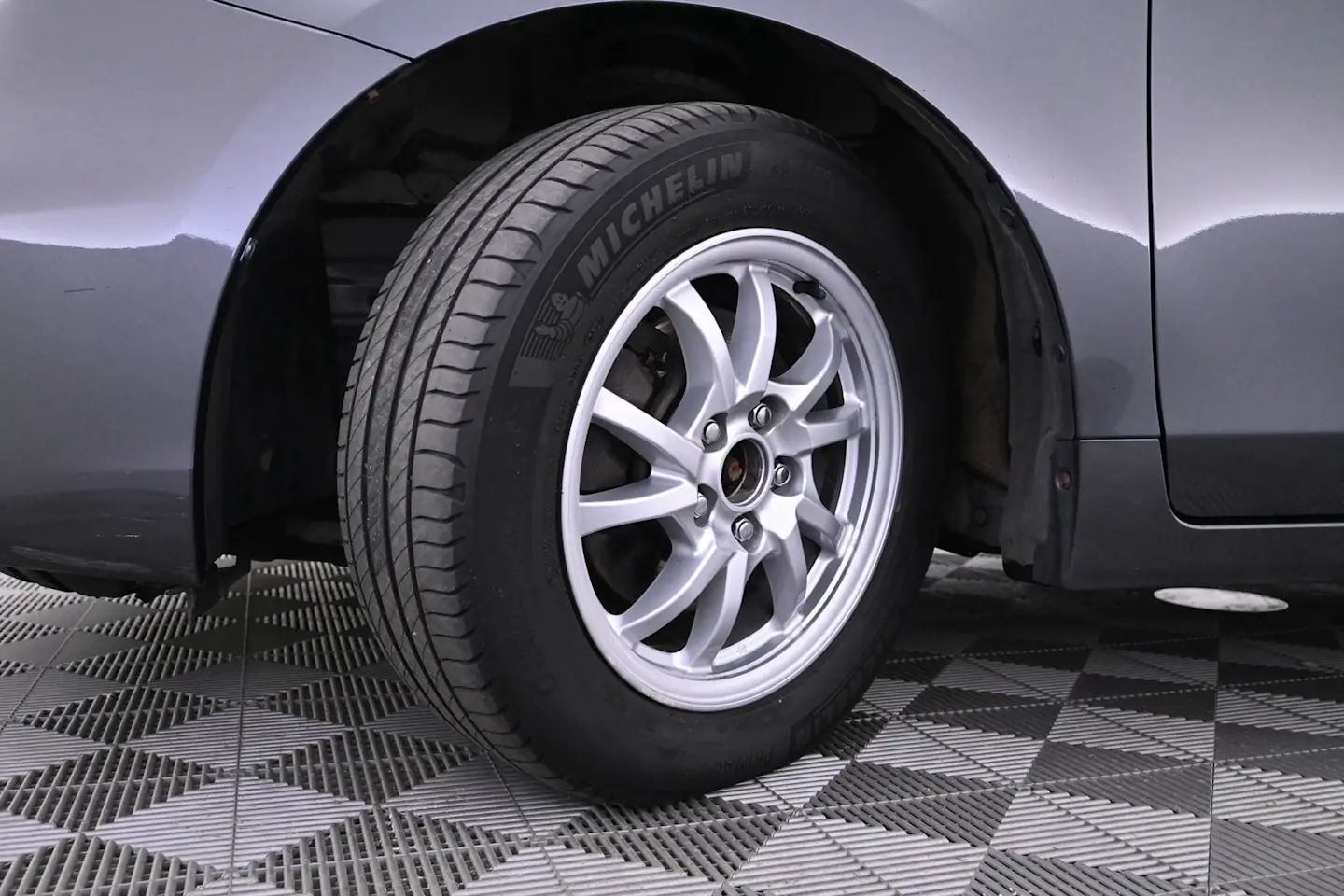 Car Image - 63FxyQWp8efTA8QomdOTBk