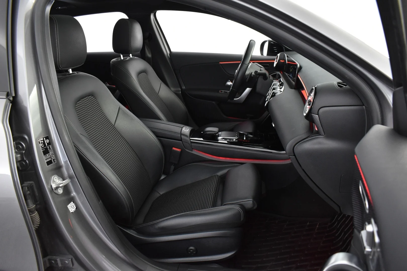 Car Image - 5QBoXS65wVQHP5NtD3vKr3