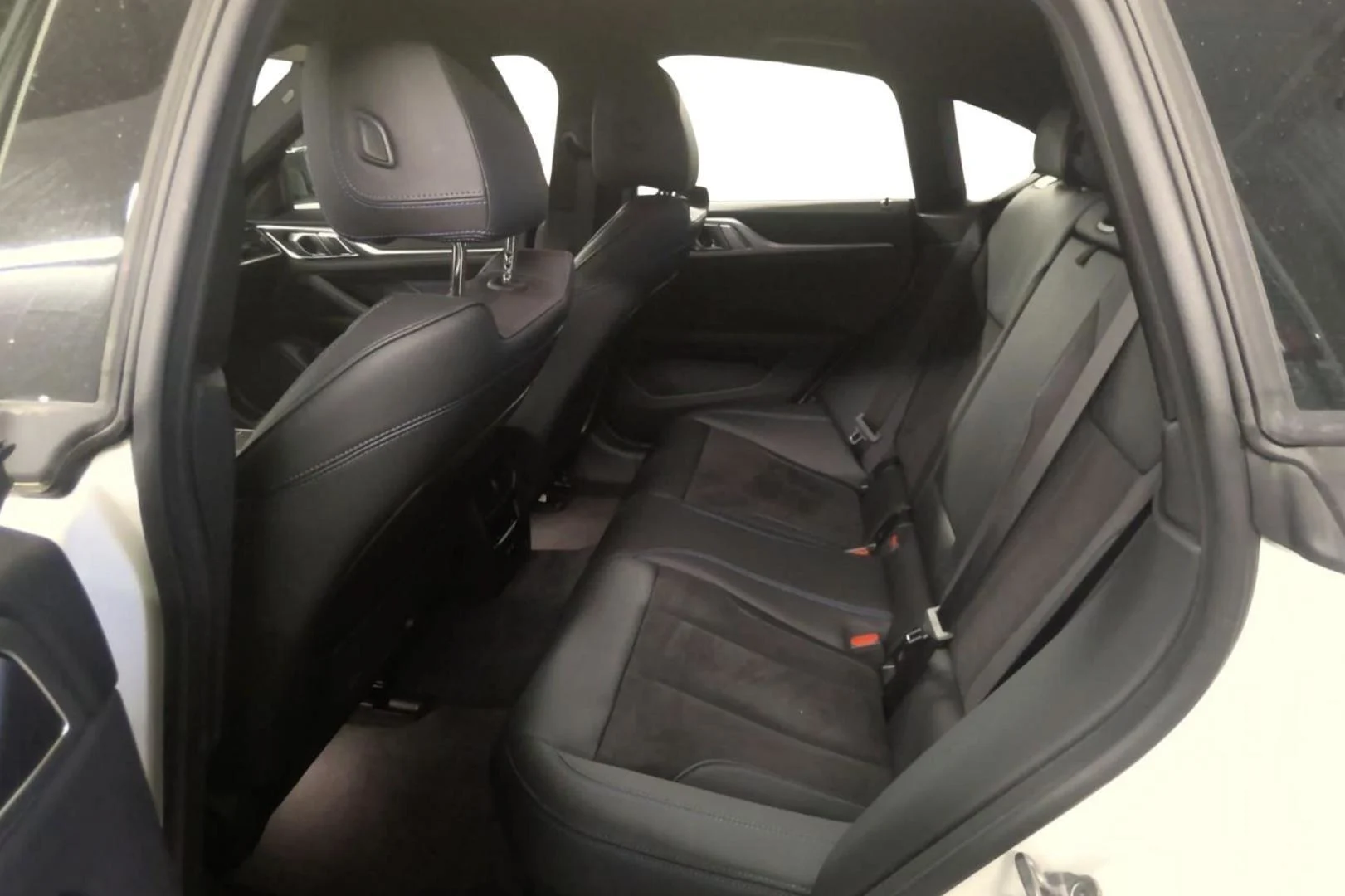 Car Image - 7MAATUz7gxah4xsm9zdFd7