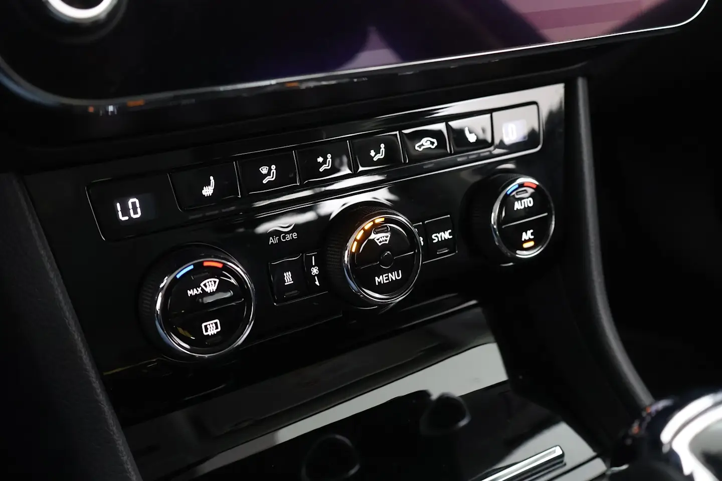 Car Image - 3rhj9ttfv7XUEbrP2QINiC