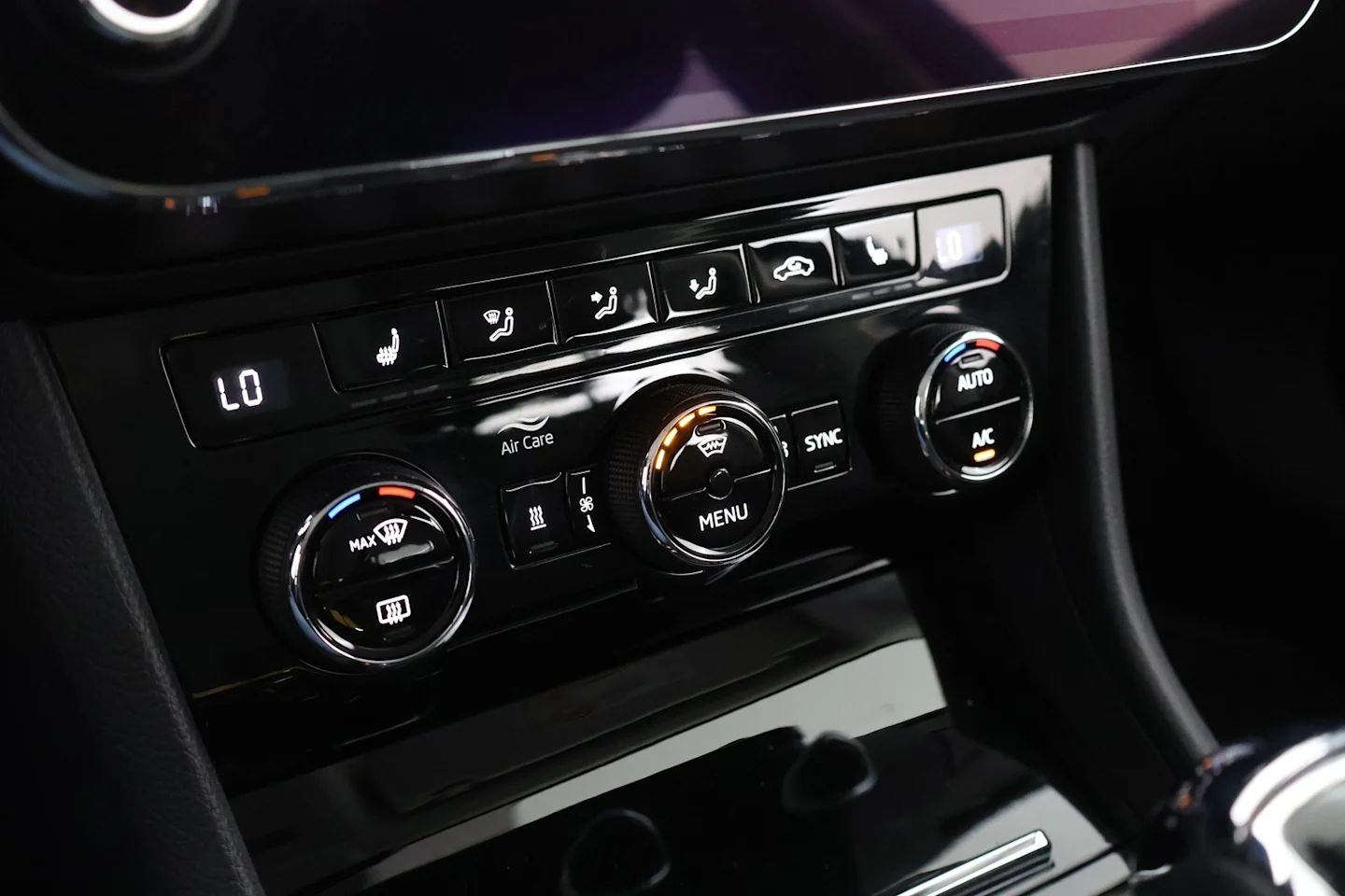 Car Image - 3rhj9ttfv7XUEbrP2QINiC