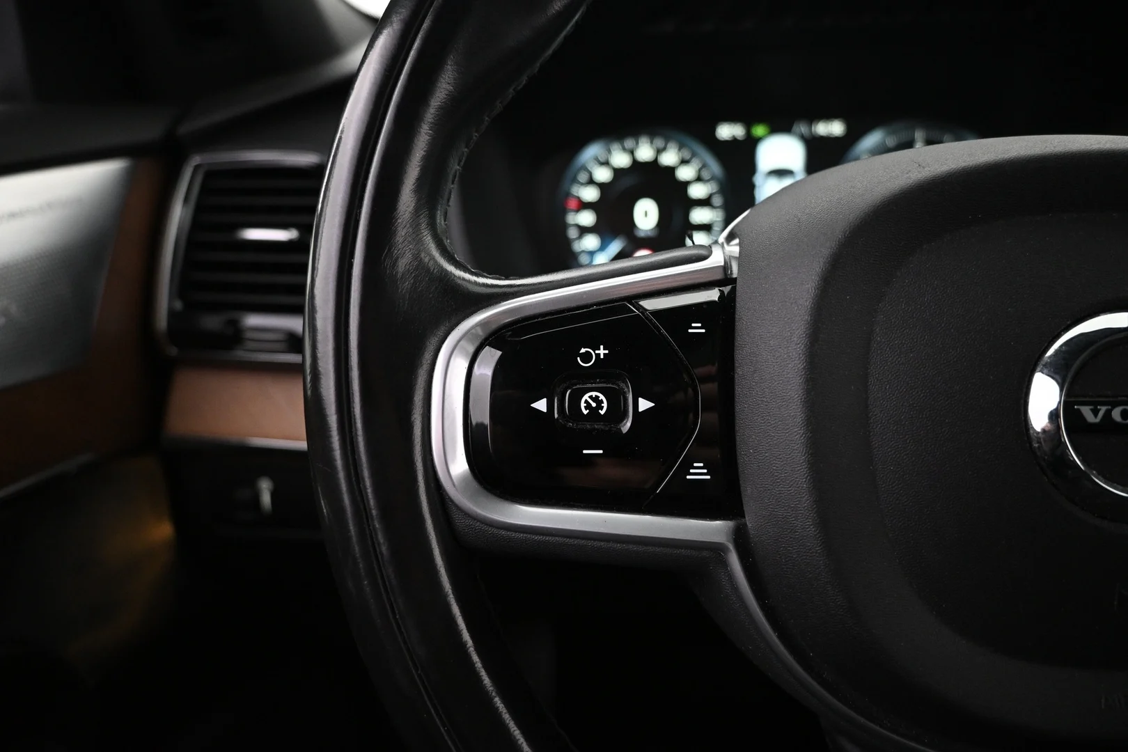 Car Image - 2J7eM0w9FVrwtPUDKNael8