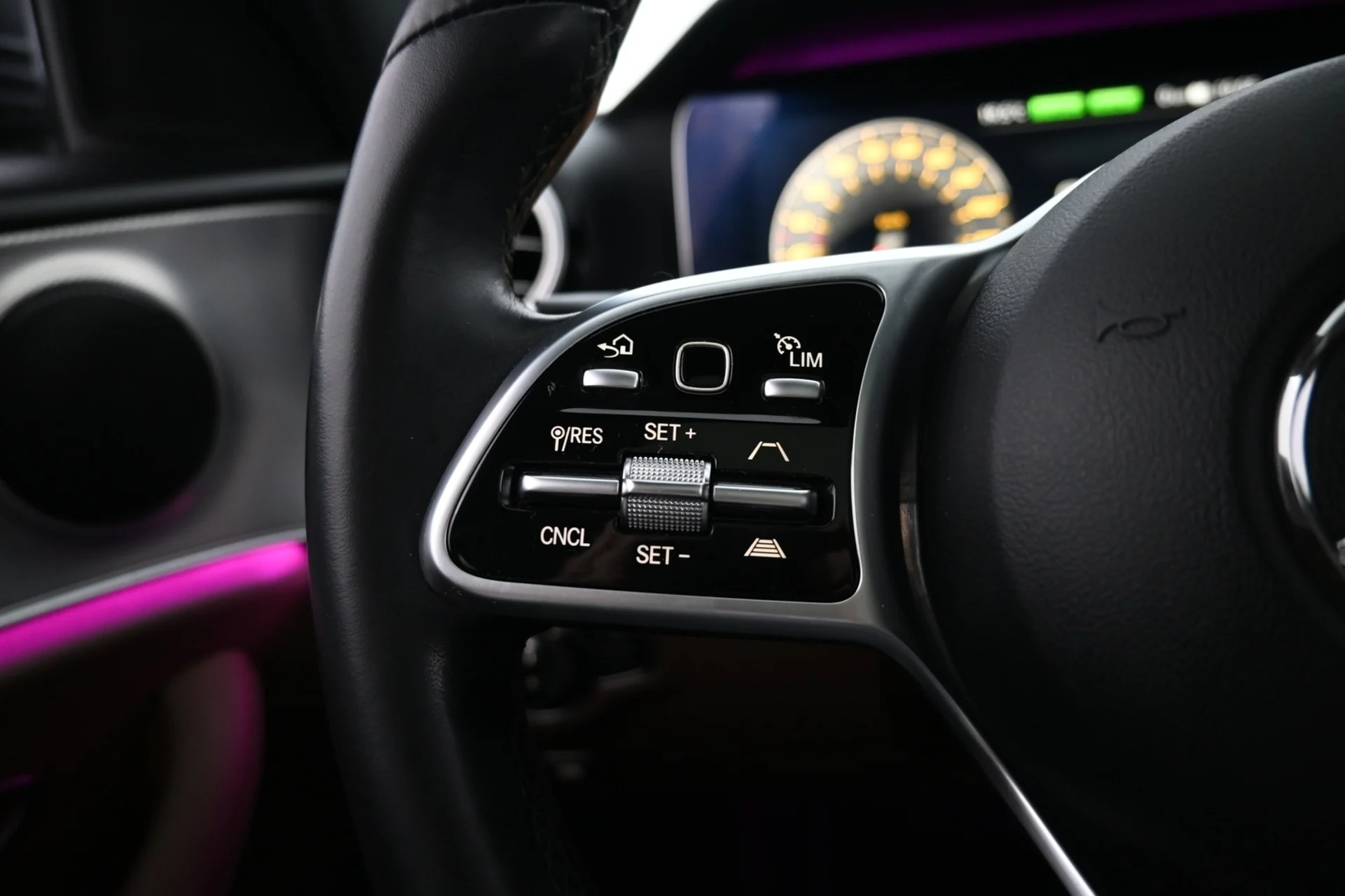 Car Image - 2VzzWZdHbzavbnHHZelRxO