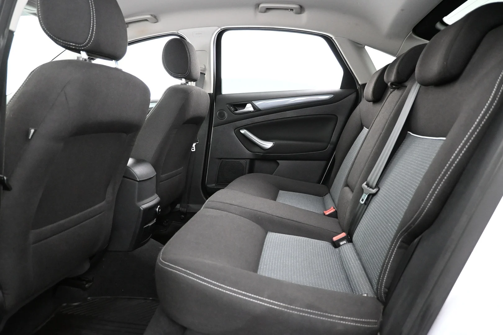Car Image - 4hF0QaqVHpNd8p5kXKGtJR