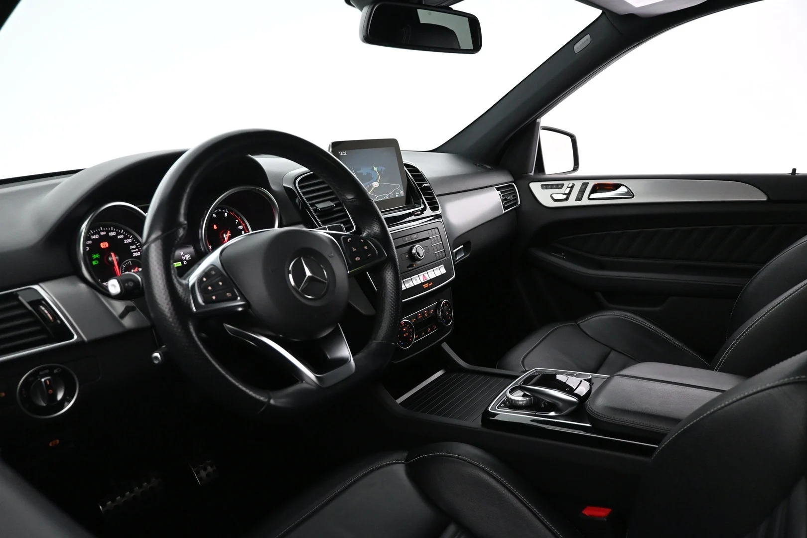 Car Image - 2g6VAabyrnatxh9O1HHNdU