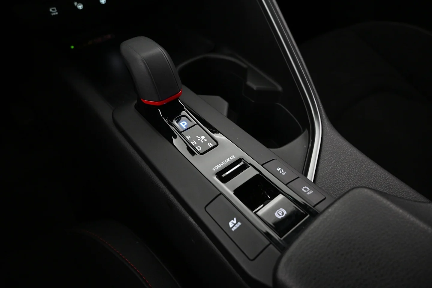 Car Image - 4O1lAJfZTfcvfNhEkkeCMz