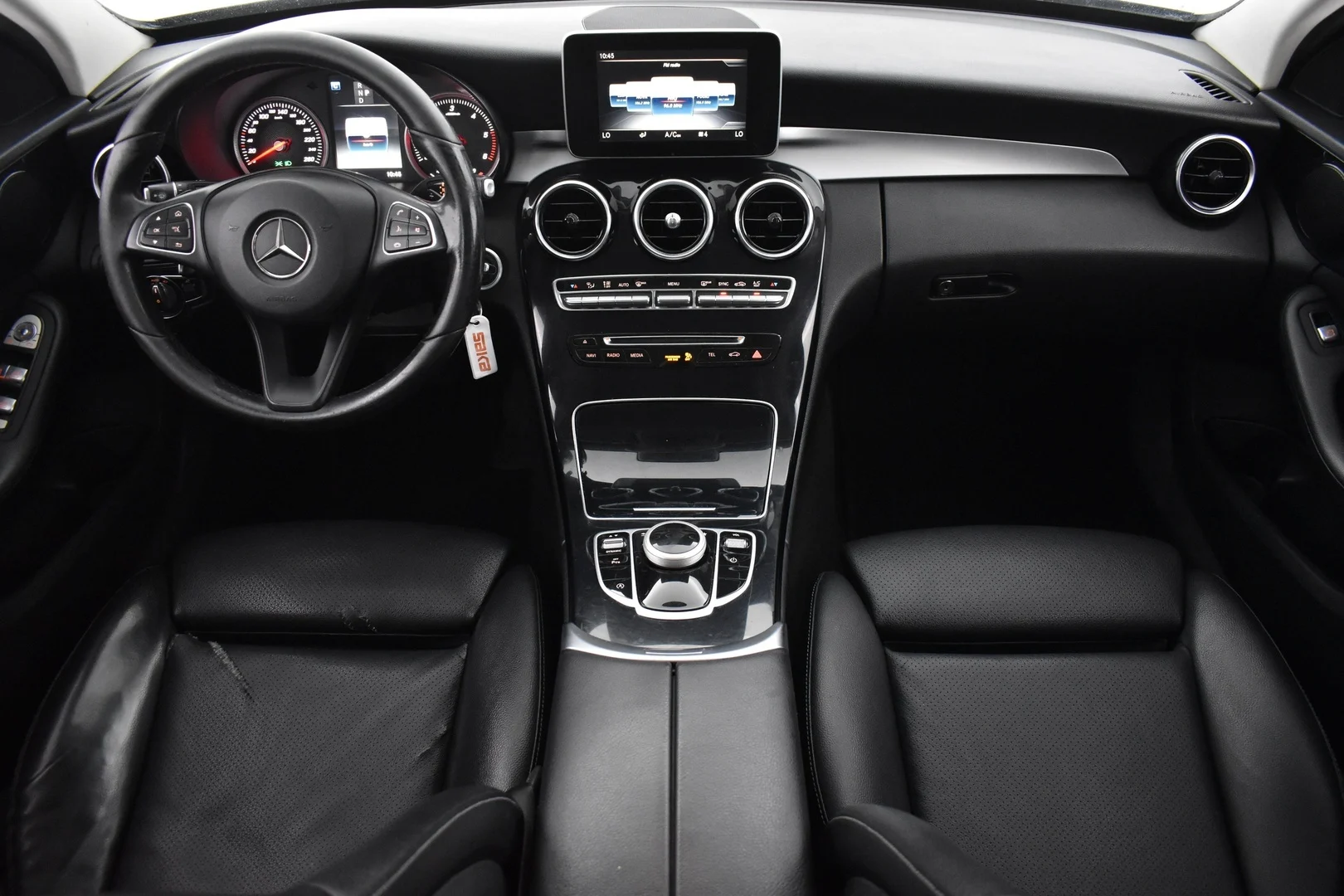 Car Image - 2hTY6Ttc1xEWRav3V1ysR9