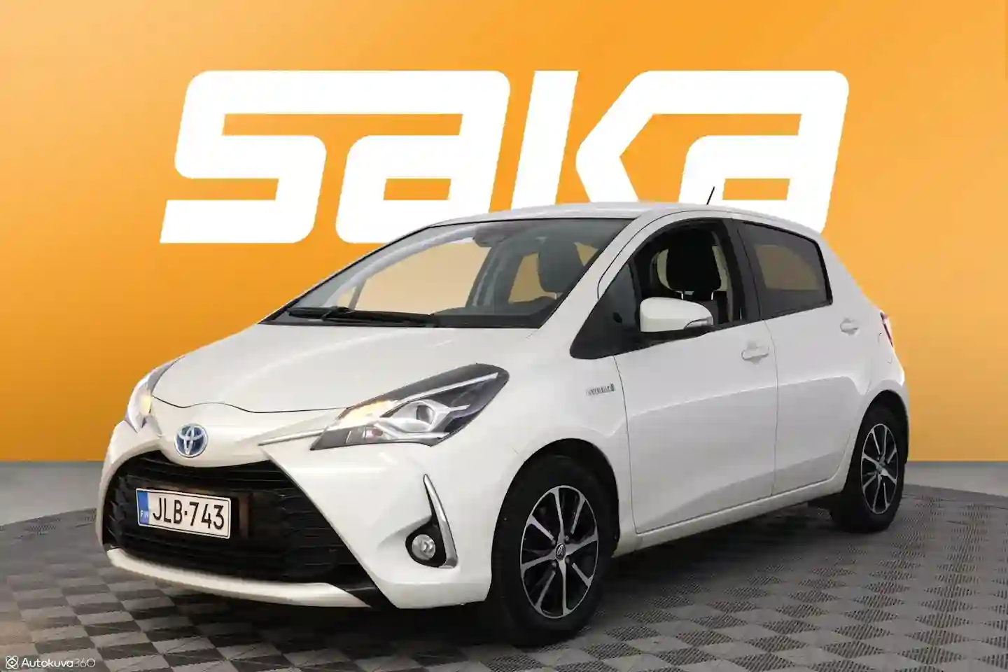 Car Image - kVxtlrVCa7sV8DR9rTwZ4