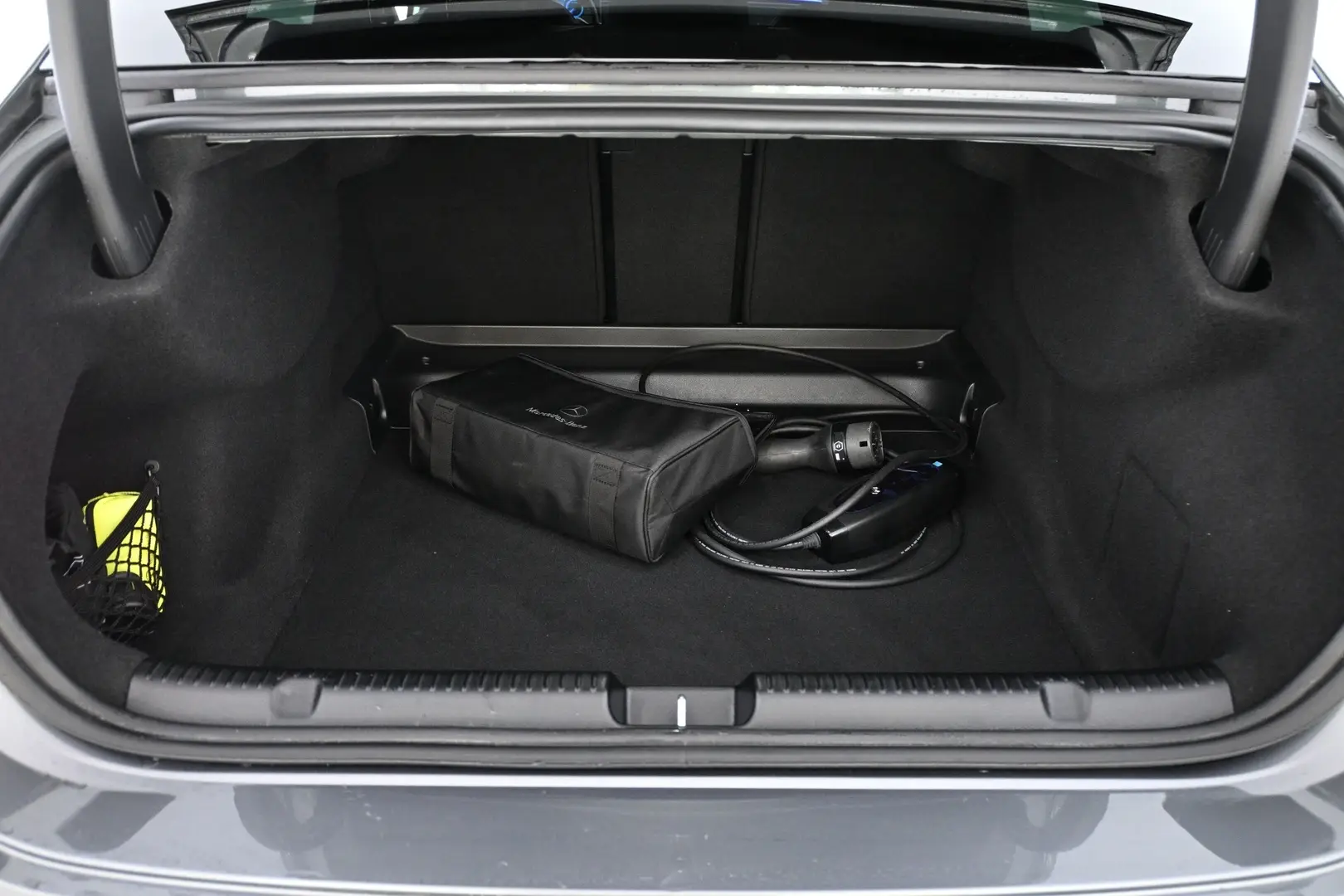 Car Image - 6YIXbFZZJ3sIInKeRDUZvl