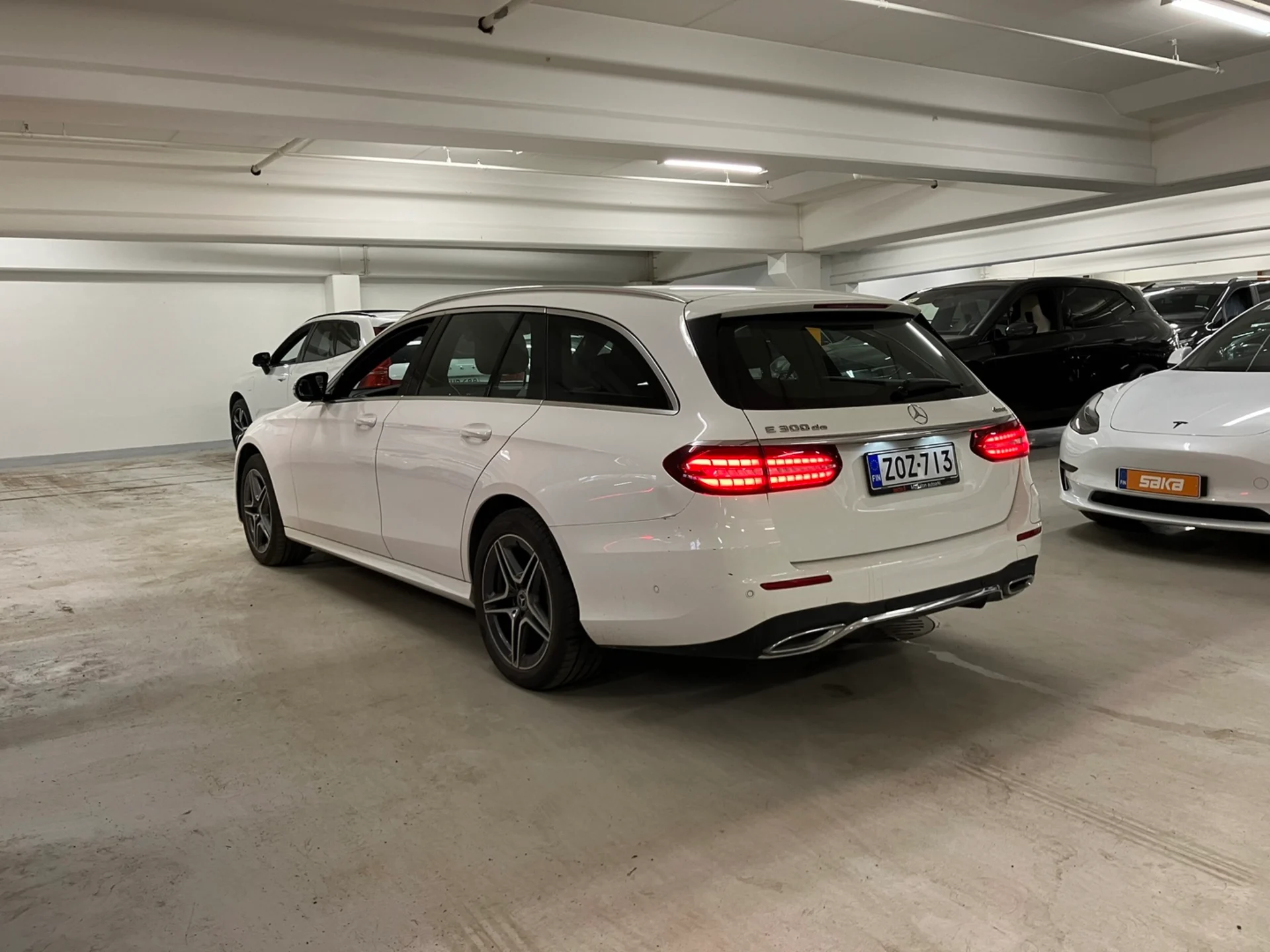 Car Image - 42P0MiZ3lNhNdKOLF01VMc