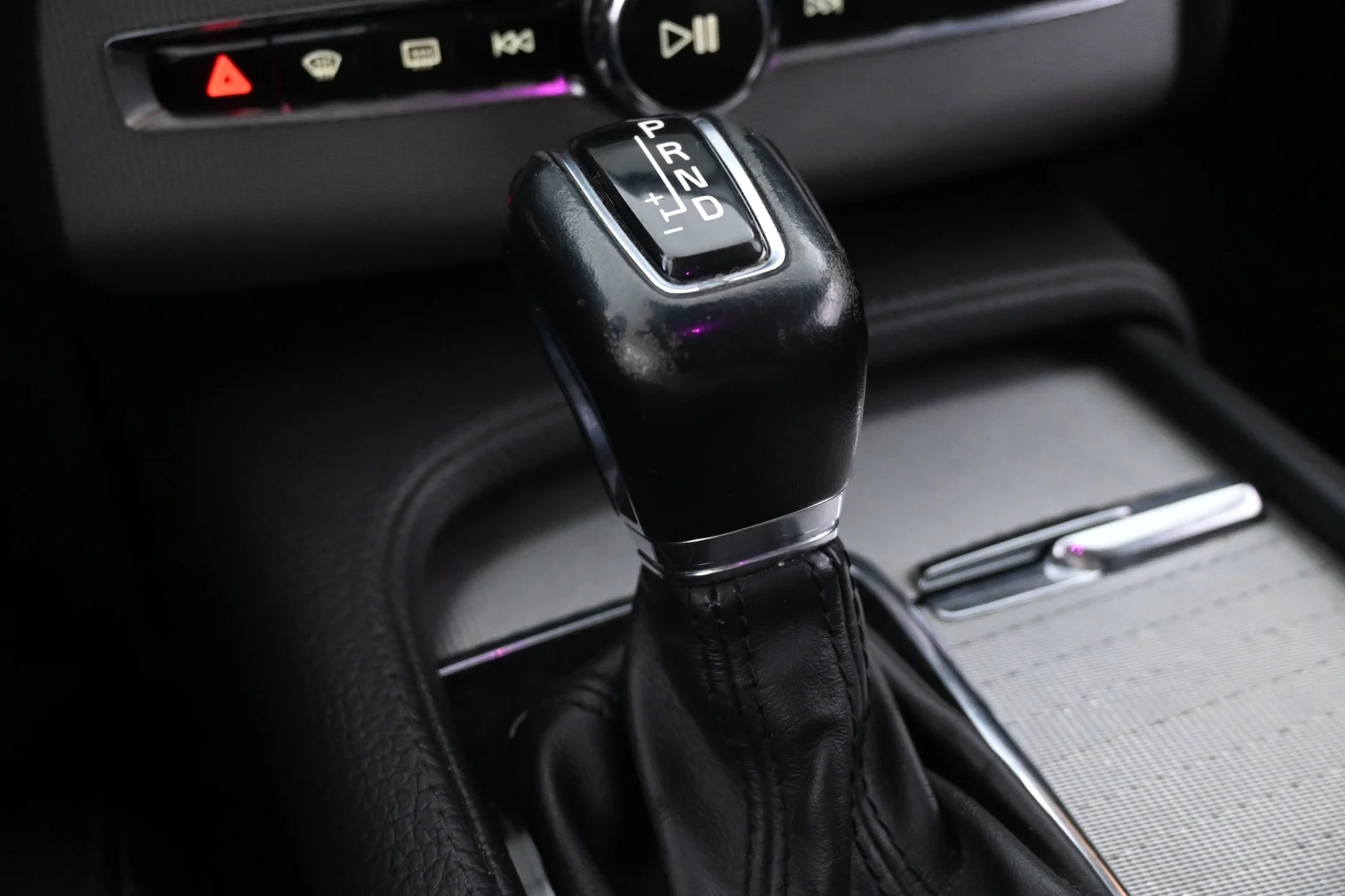 Car Image - u2XPAizXwWhnufjW9THcP