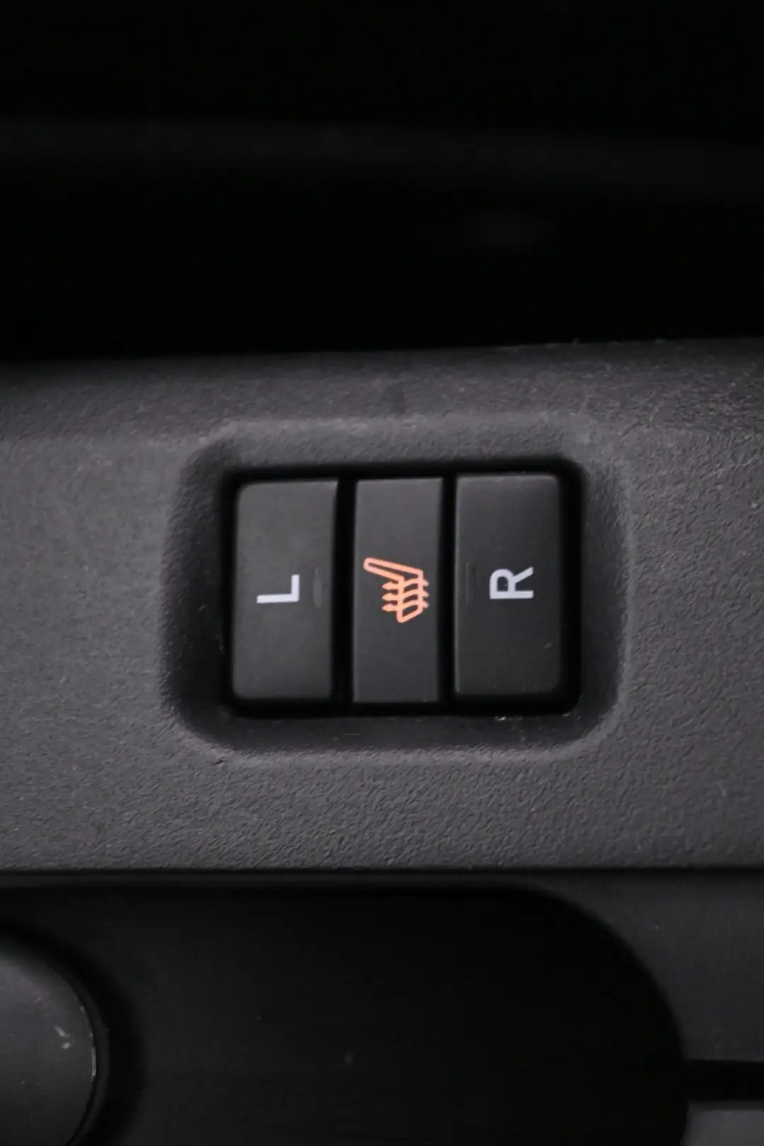 Car Image - 5Ep8v7WJKl4ngV70V1oiyi