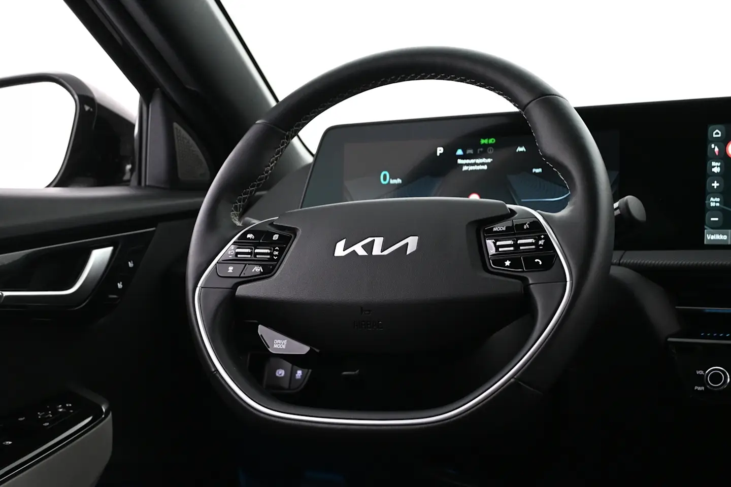 Car Image - 3TyiBY2lCol9xh9y7TNQeK