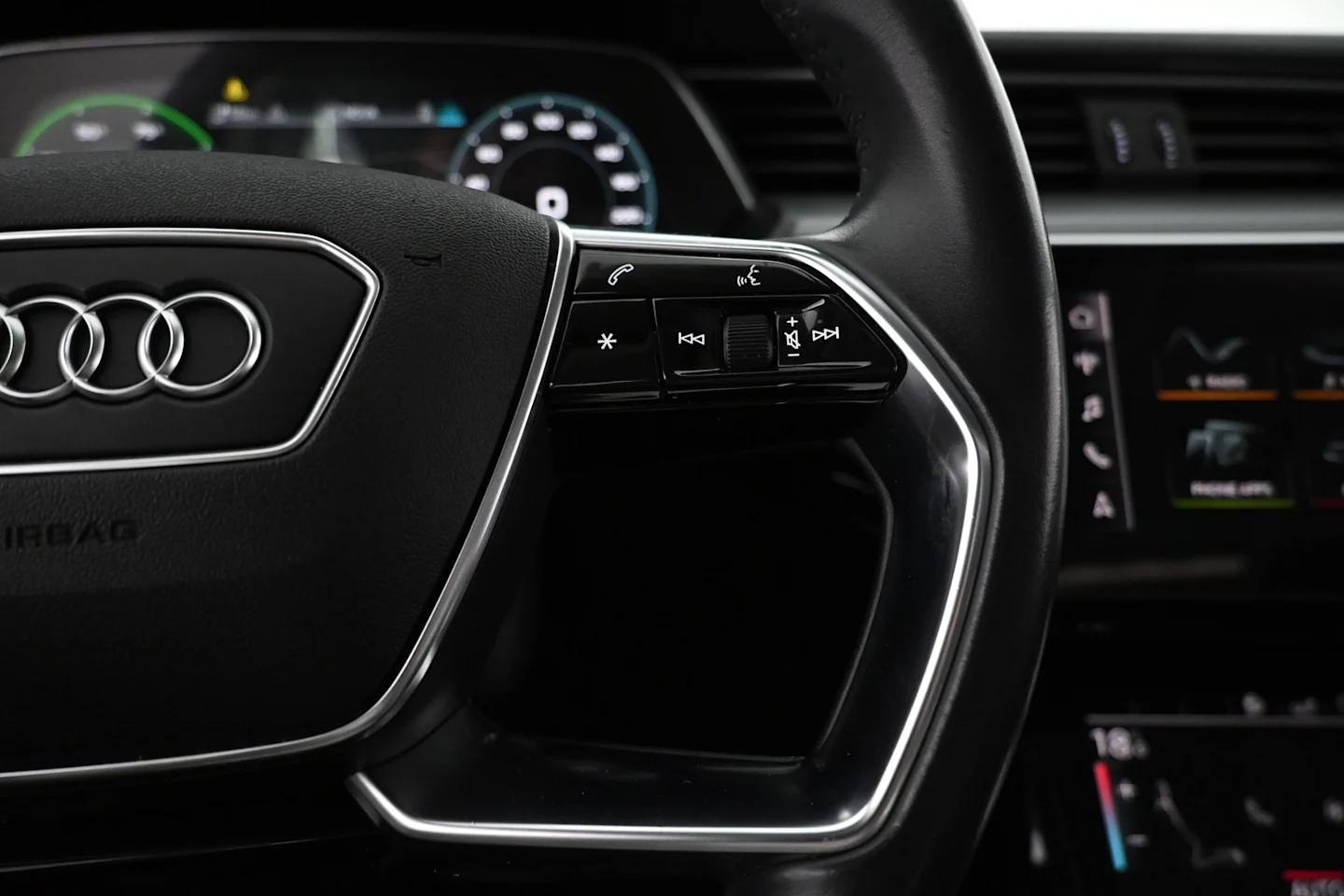 Car Image - 5F9bb1dijmJ24VGe5CpLu7