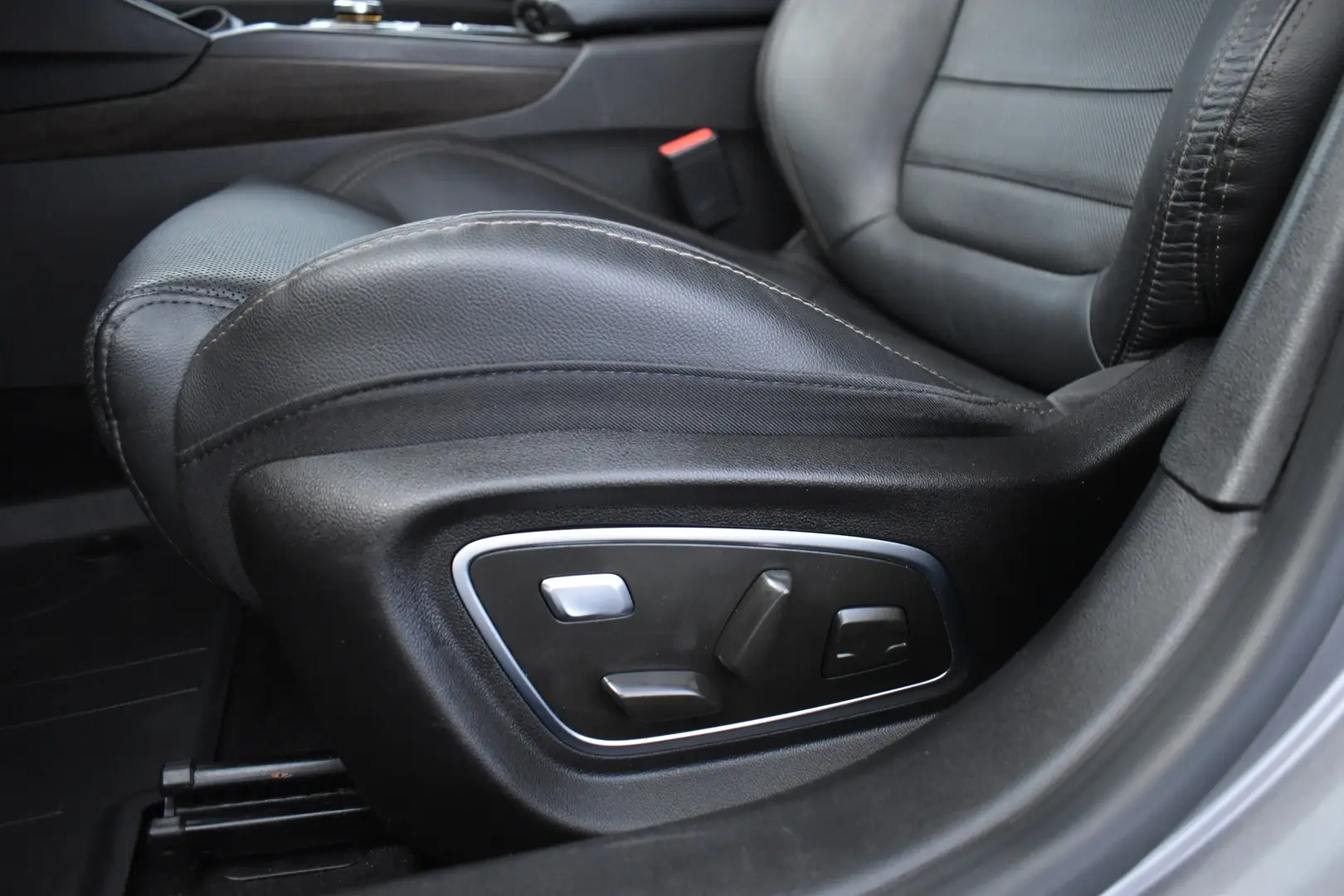 Car Image - 4byVv4psV9AYJoavtK4yWa