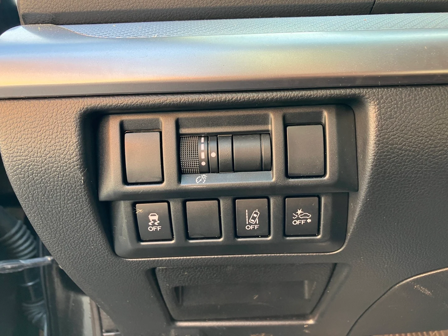 Car Image - 1UTfvhbwCMFkmJqueZtHRO