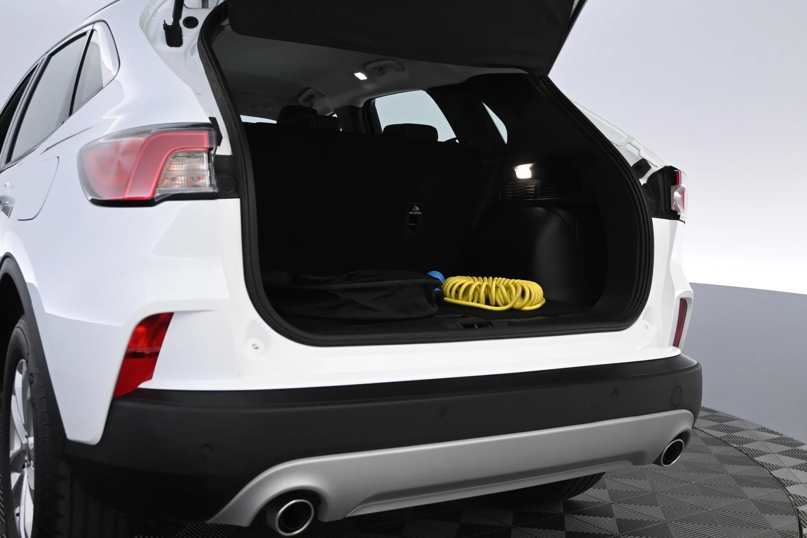 Car Image - kY200rpT3q8RuevH3u2FJ