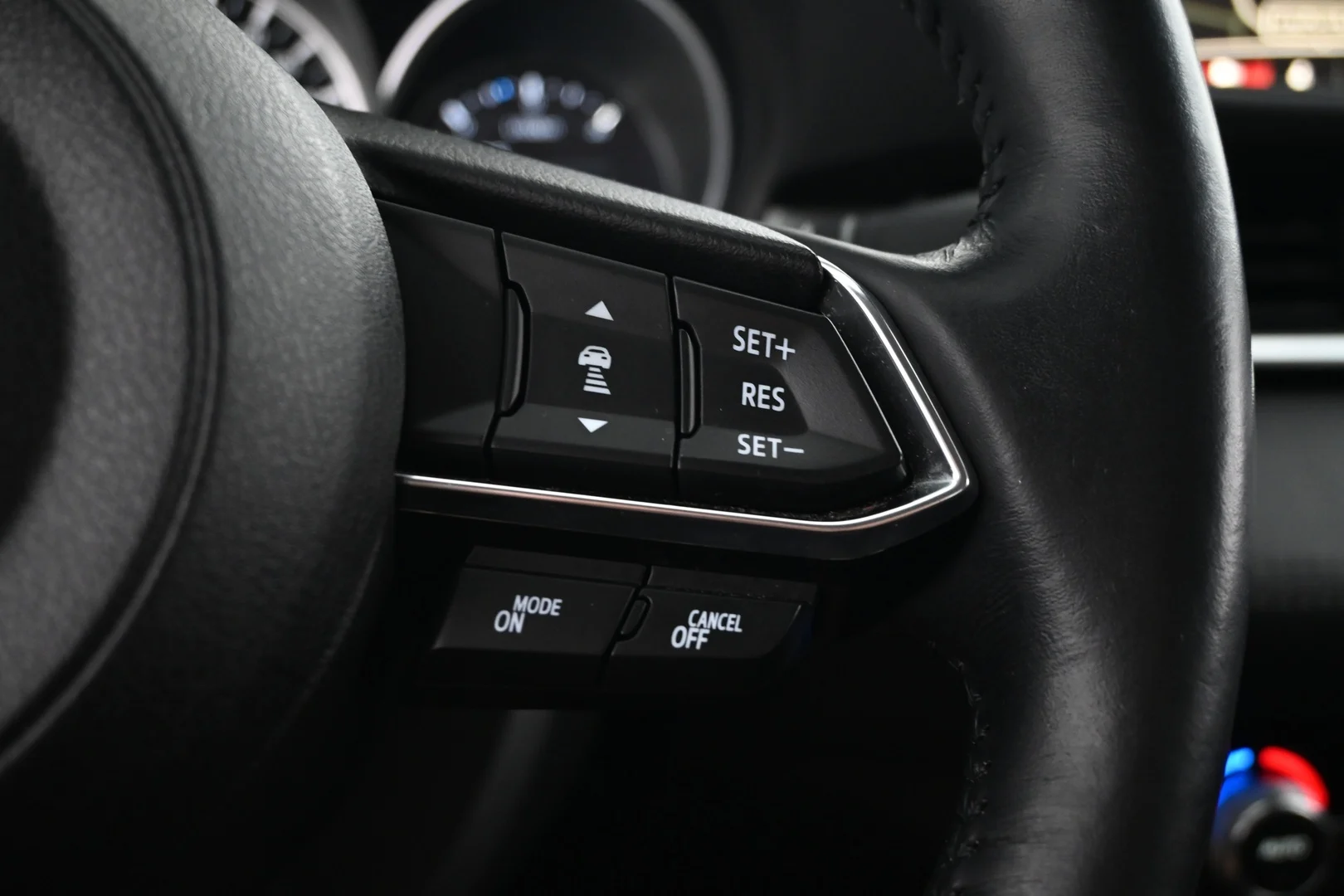 Car Image - 76kD0JSe950uG2ZRTzYfSM