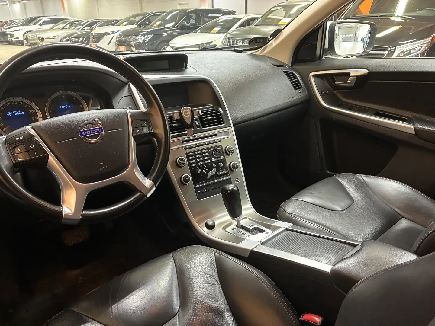 Car Image - 4twD5a1i11hjg0b2a4ZOAy