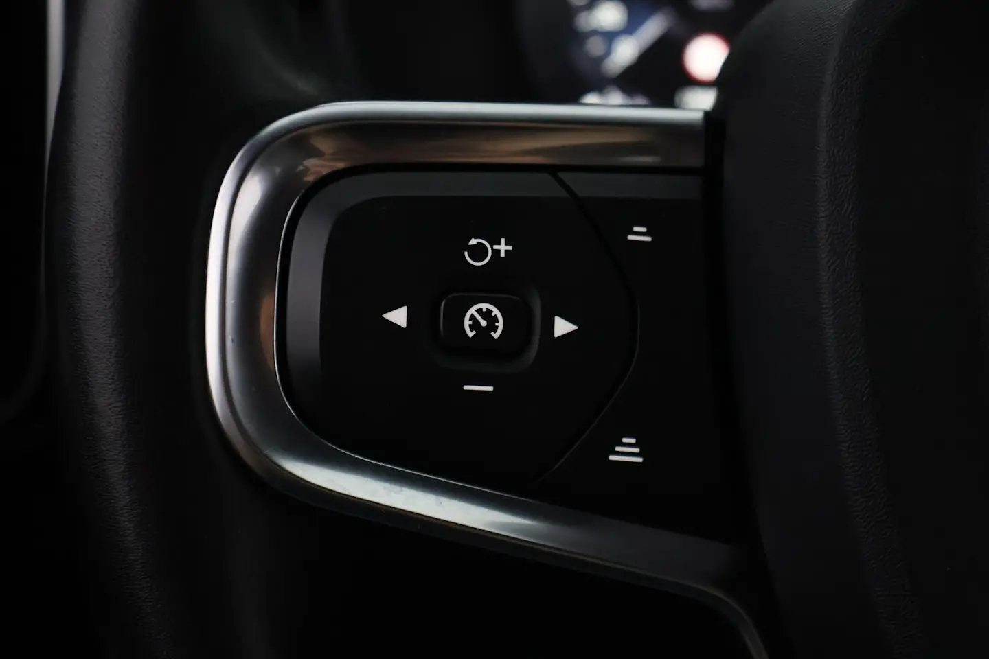 Car Image - bKW2yekrLAqCWqtBVZbd8