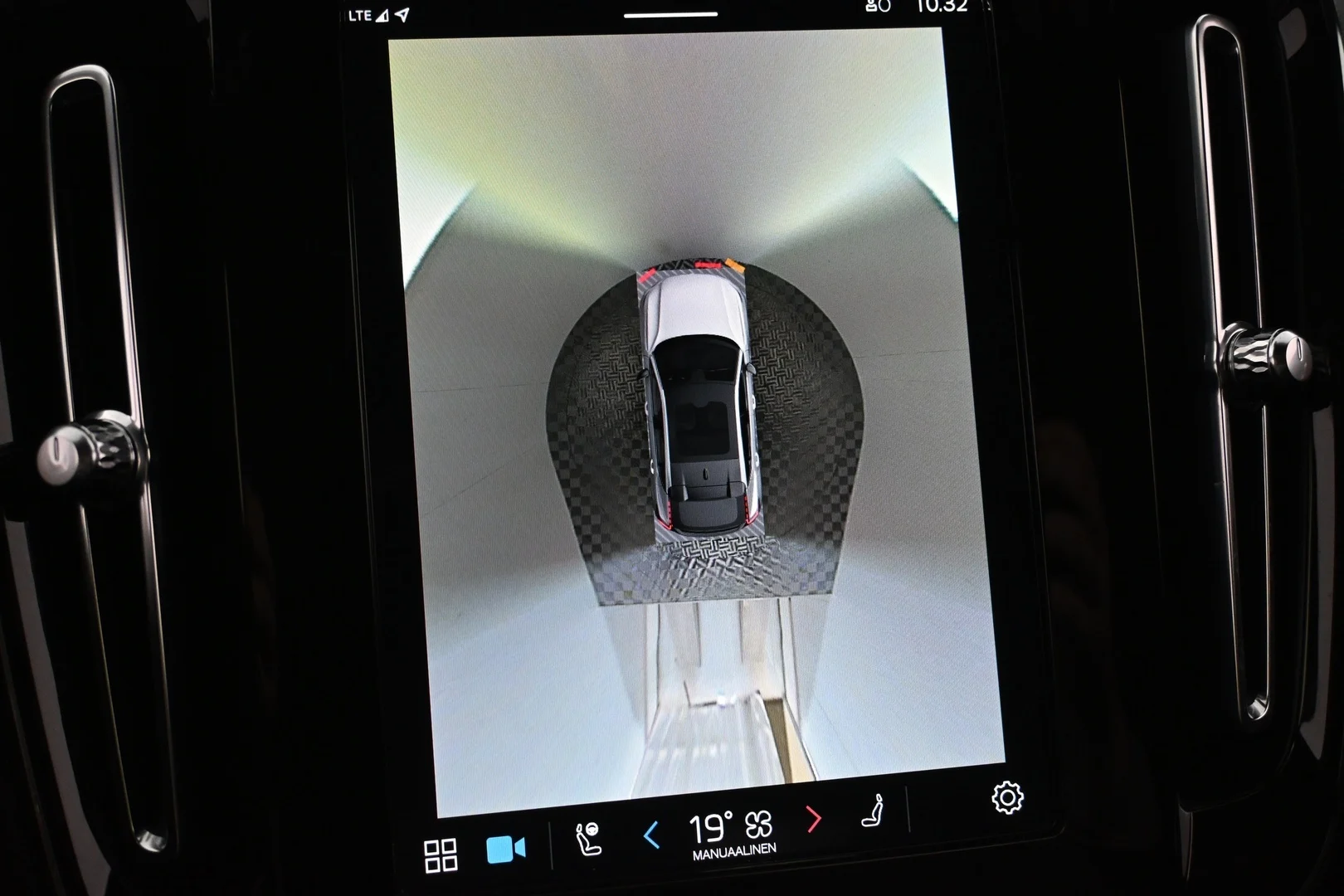 Car Image - 7DTzO37fzch0JrgK4MvxDi