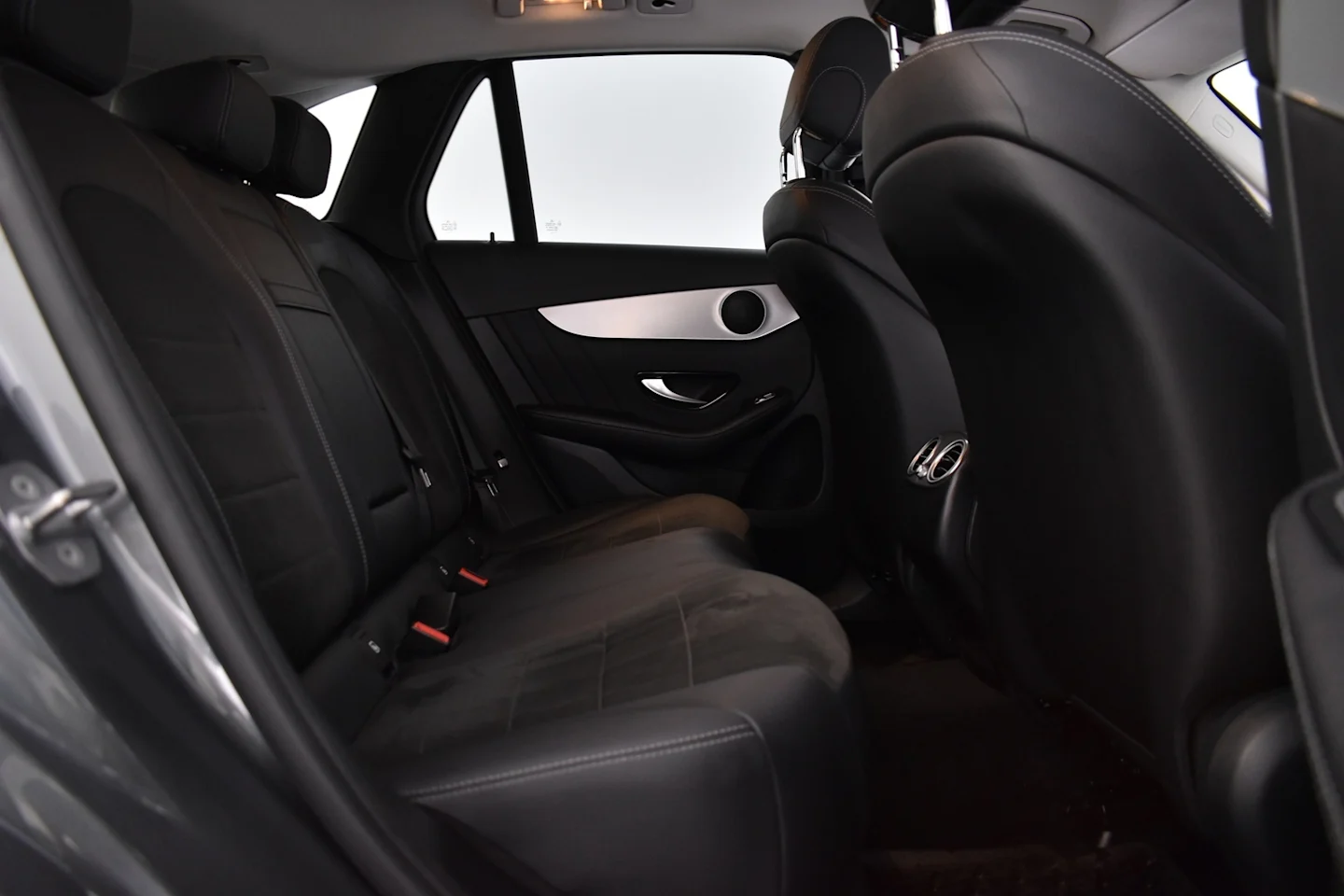 Car Image - 7HQq3MOQRnGI3ByDvxHblg