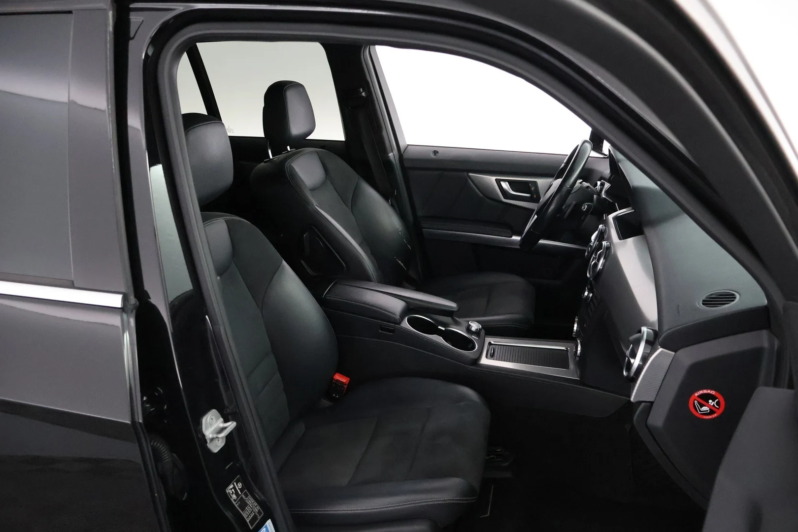 Car Image - 5U74dKmp901p3kd7kuRSZ5