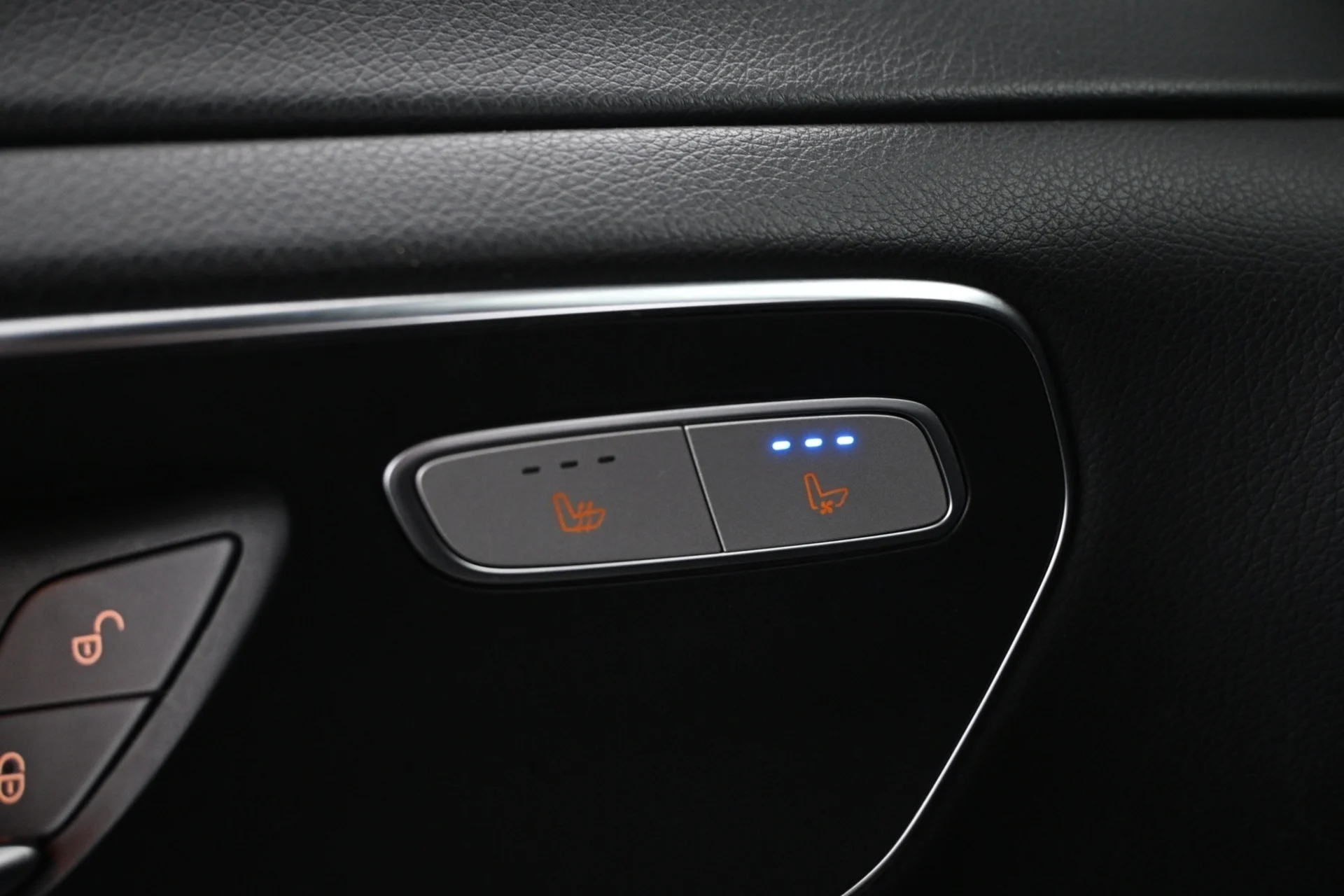 Car Image - 6LTBMJMbEvCBAZxyZuibWL