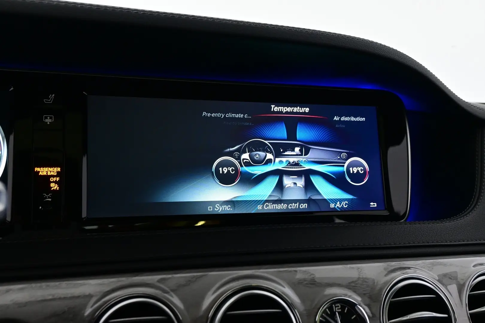 Car Image - 2D5pwRwp0TPwkIjVdKKqHT