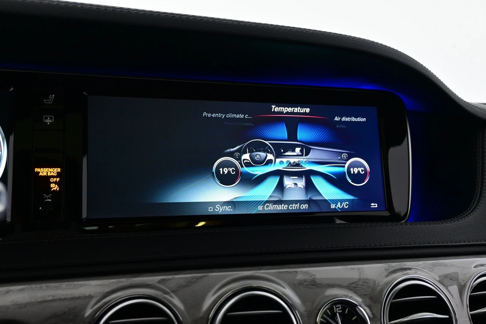 Car Image - 2D5pwRwp0TPwkIjVdKKqHT