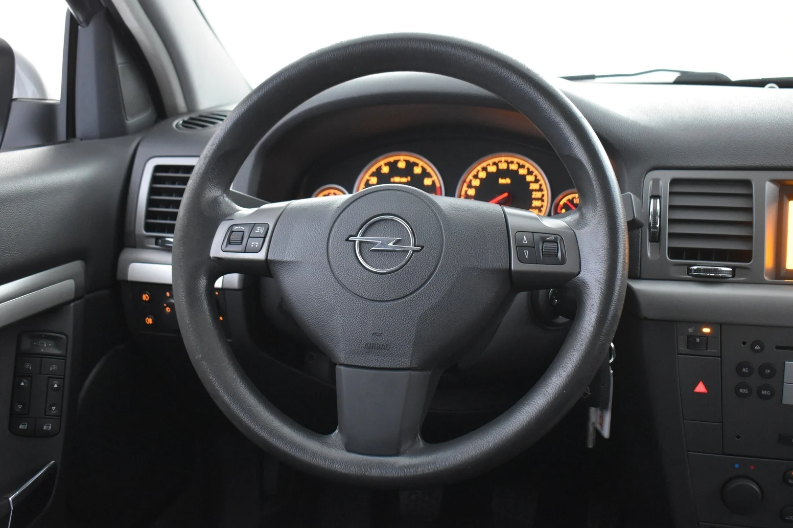 Car Image - Q9dK3XQl7aCYzATcJKQxc