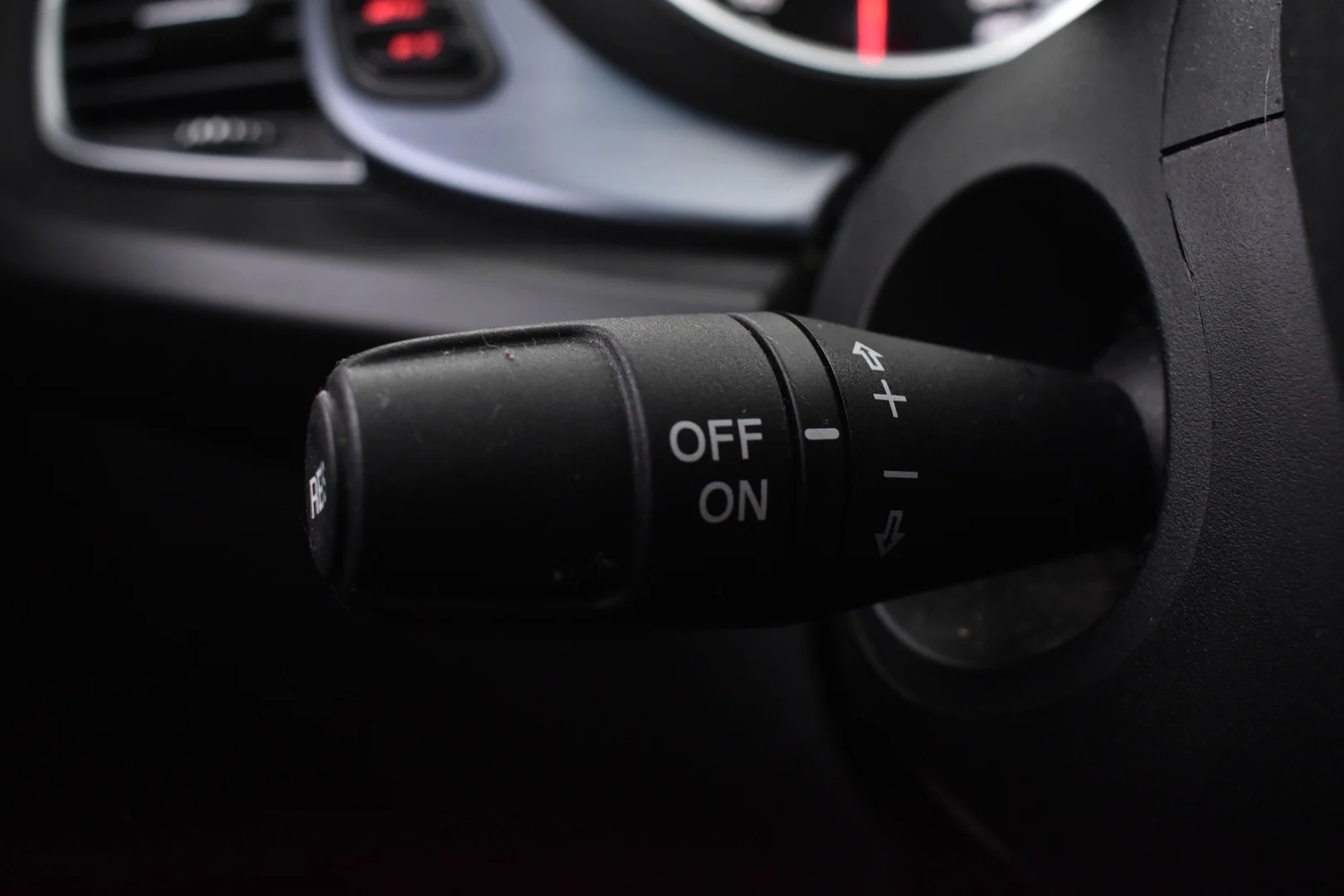 Car Image - RBL1UE4dC4PS4MQm9b3aR