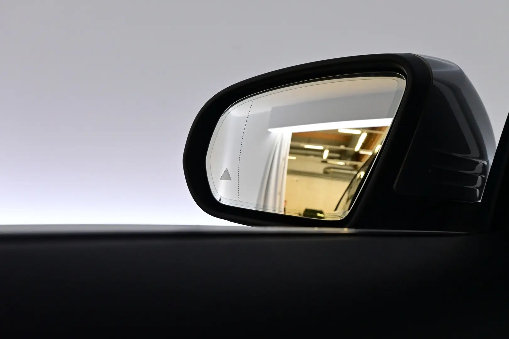 Car Image - 3Q1cmYW1wquo21rty4CEox