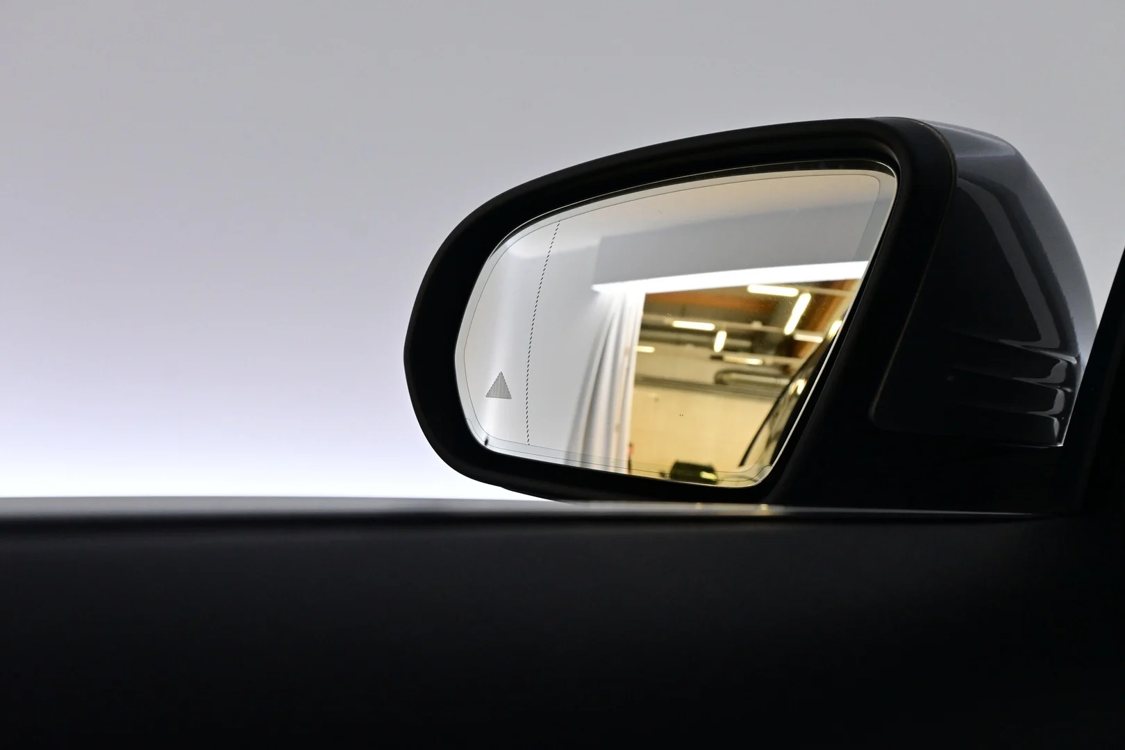Car Image - 3Q1cmYW1wquo21rty4CEox
