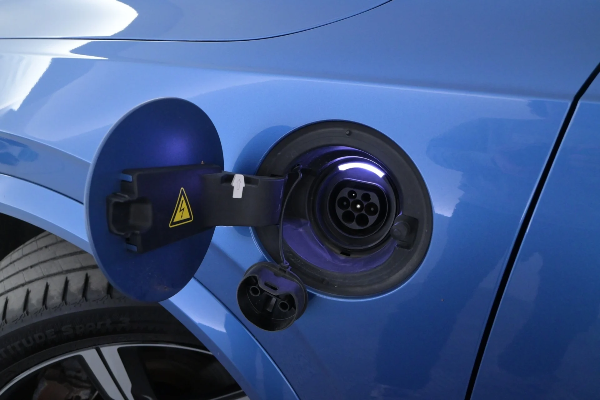 Car Image - 21TbOaS9qVHTYYPGSfTiAh