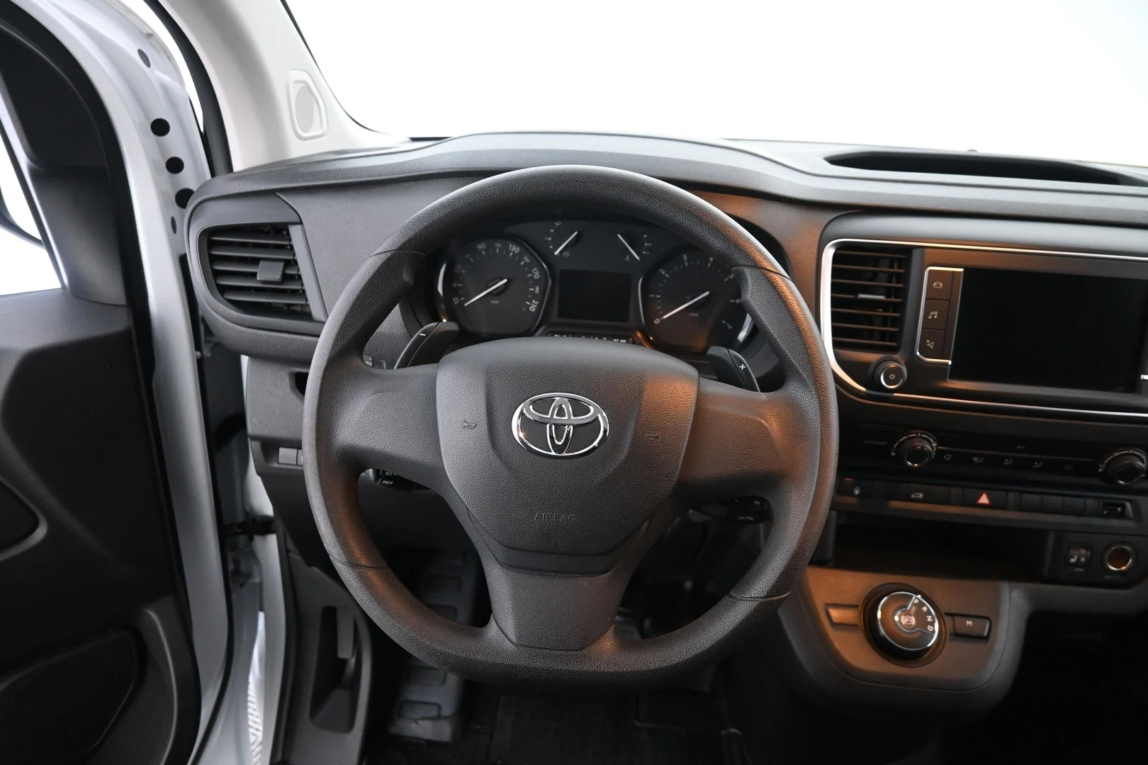 Car Image - 9EoCrdpPeERf2IDfE0FAm