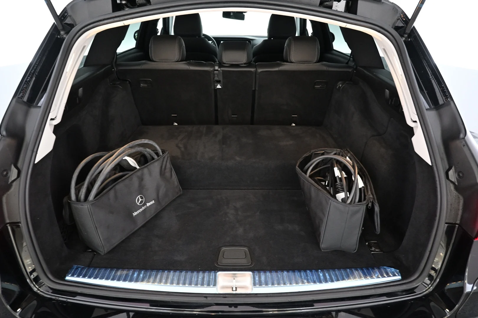 Car Image - 72WFC3lajZL1tYyqAk1cUI